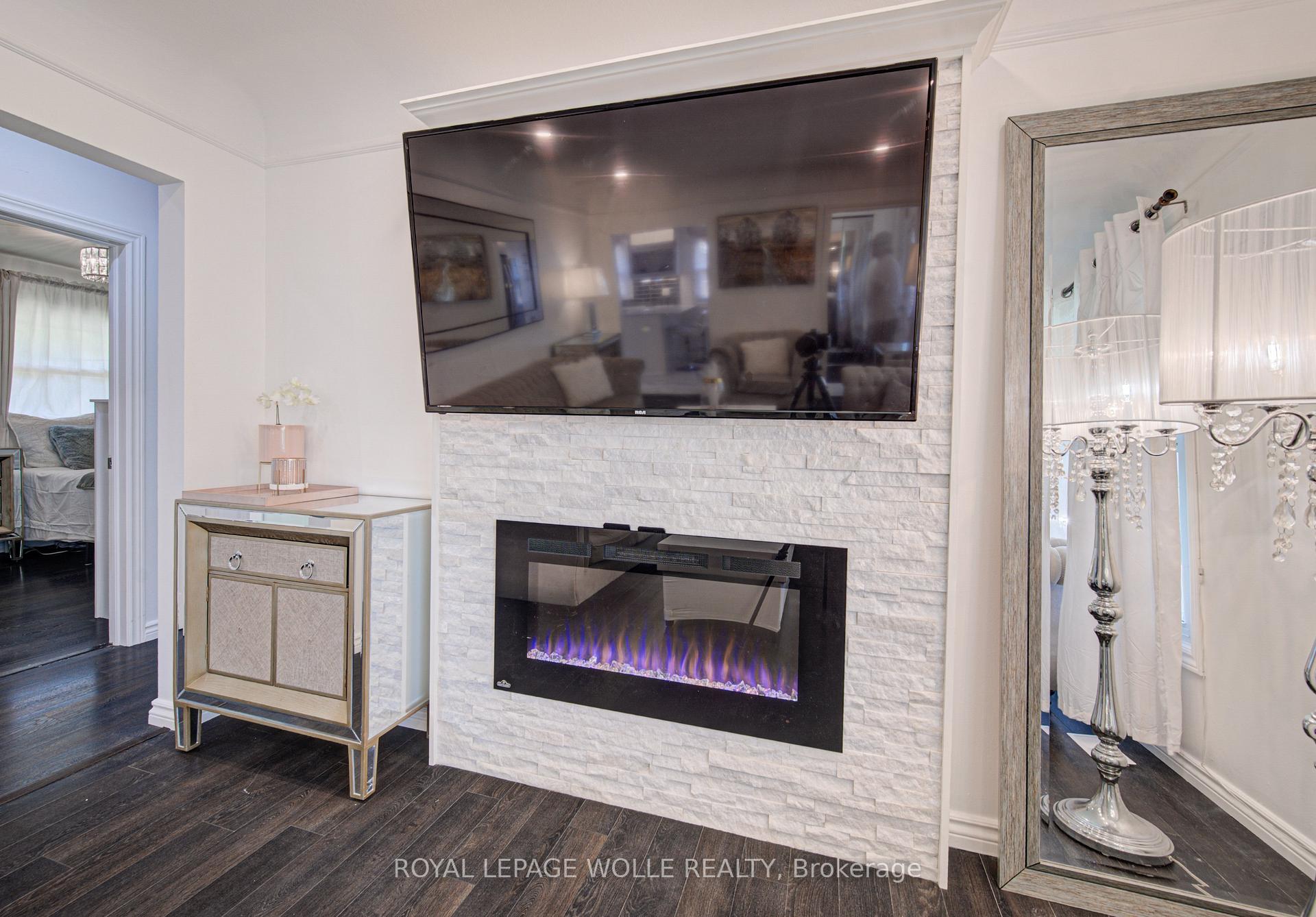 Photo 5 of 152 Clark Avenue, Kitchener, Vanier - Kitchener — HOMEH