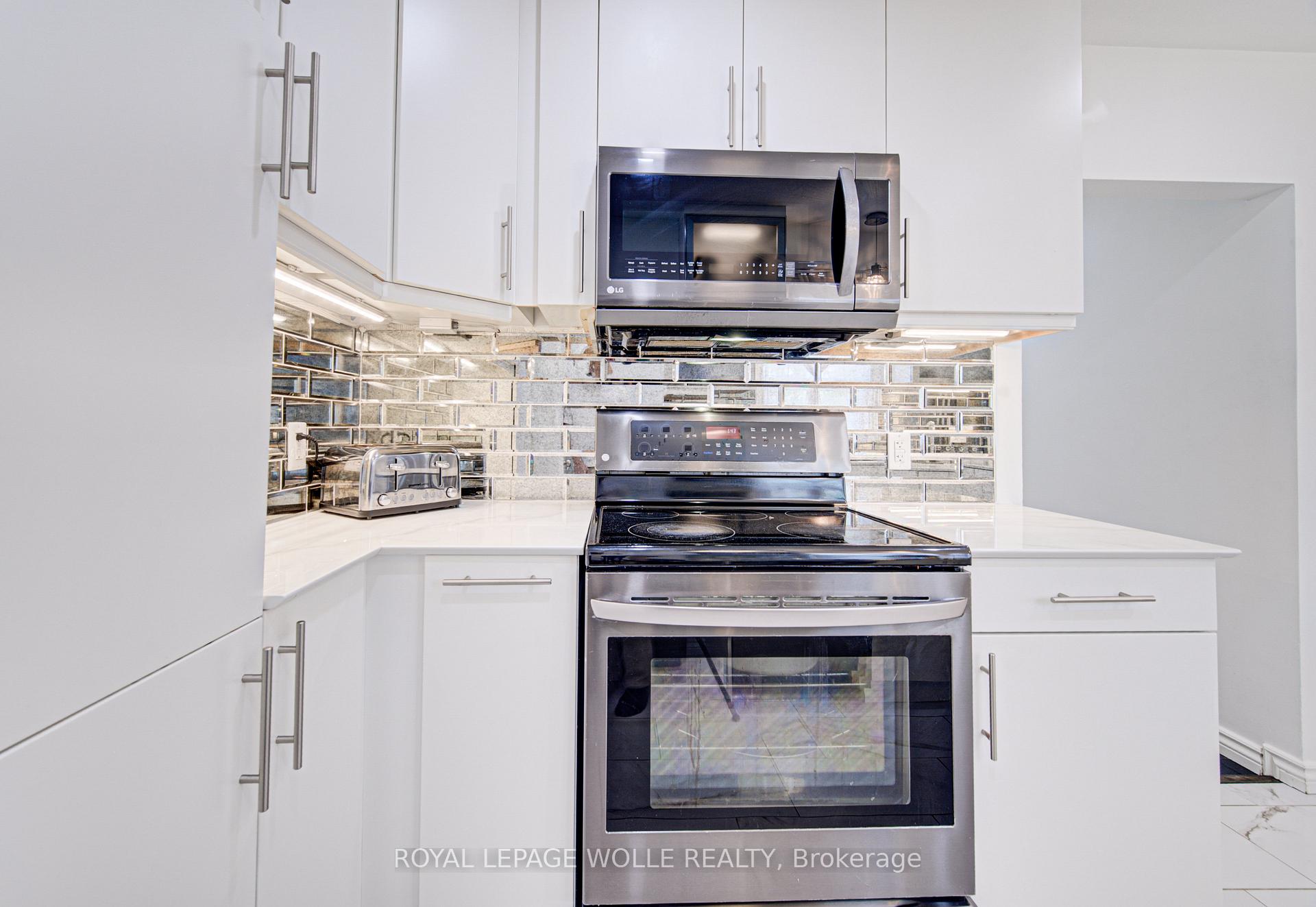 Photo 11 of 152 Clark Avenue, Kitchener, Vanier - Kitchener — HOMEH