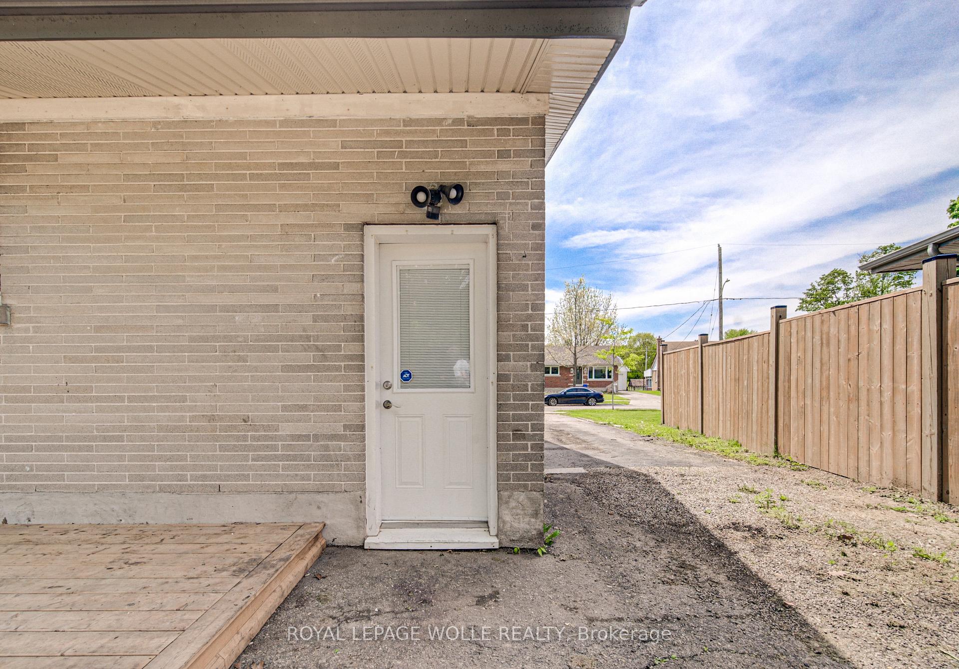 Photo 33 of 152 Clark Avenue, Kitchener, Vanier - Kitchener — HOMEH
