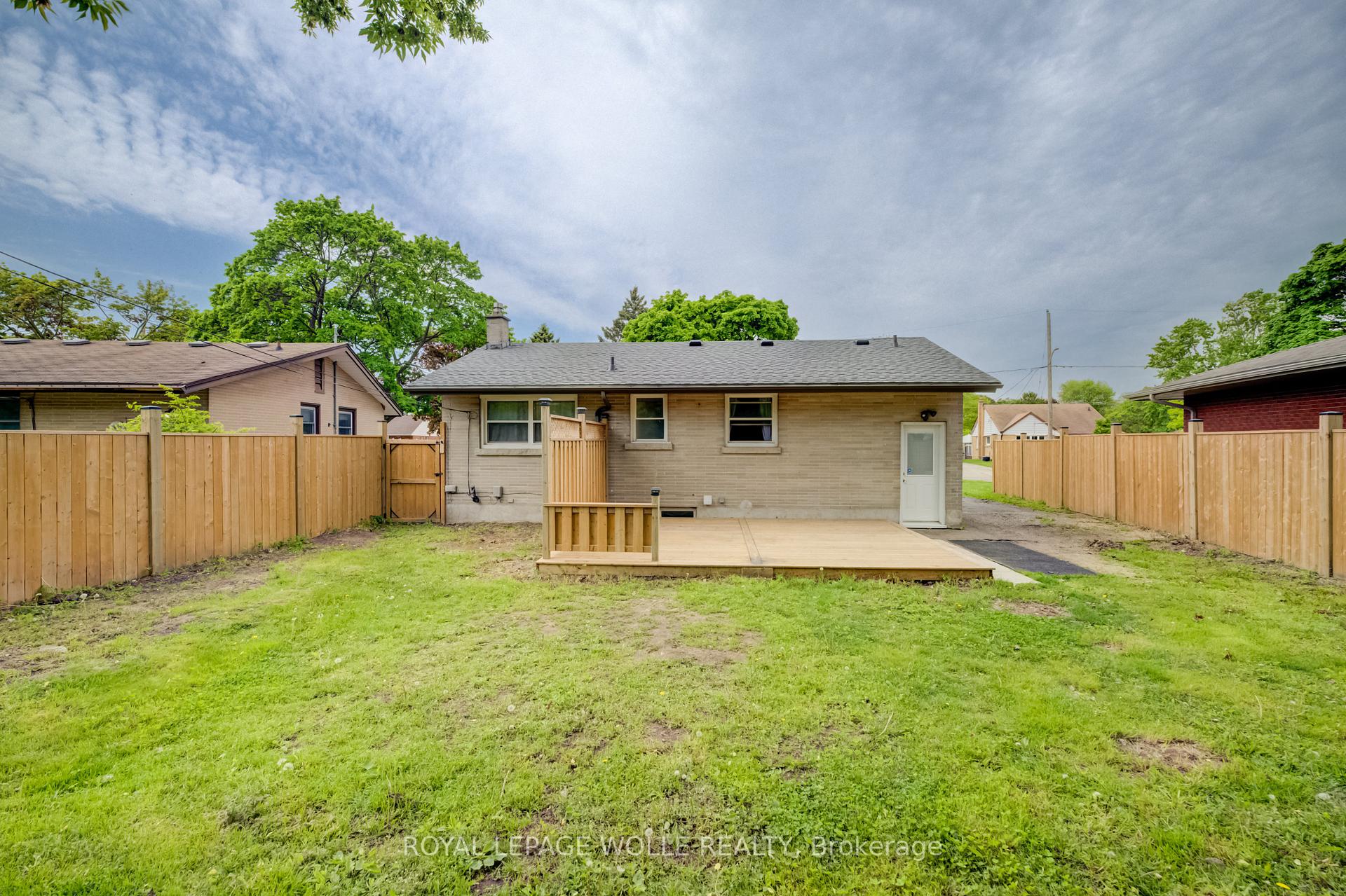 Photo 36 of 152 Clark Avenue, Kitchener, Vanier - Kitchener — HOMEH
