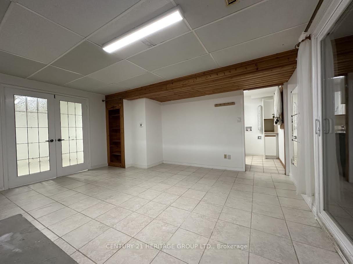 Photo 7 of Unit Bsmt, 37 April Gardens N, Aurora, Aurora Heights — HOMEH