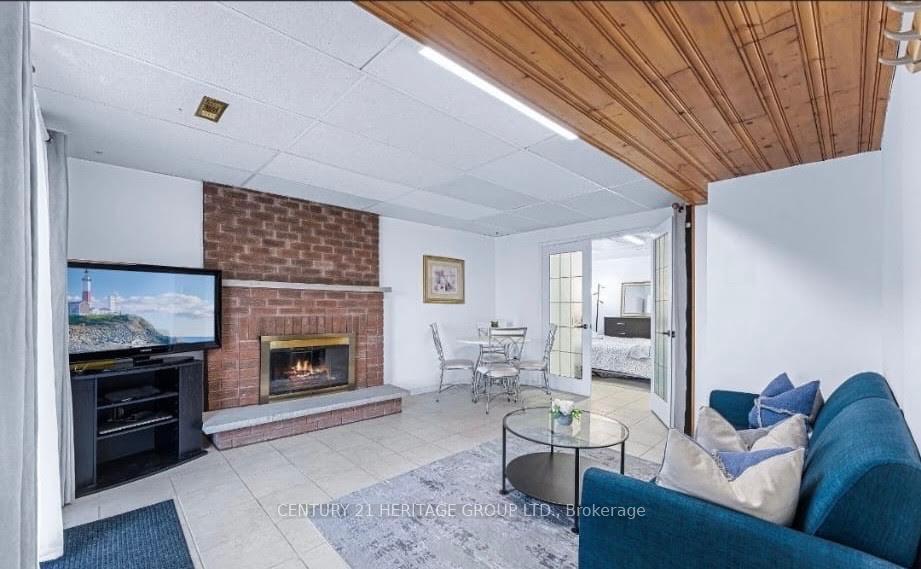Photo 8 of Unit Bsmt, 37 April Gardens N, Aurora, Aurora Heights — HOMEH
