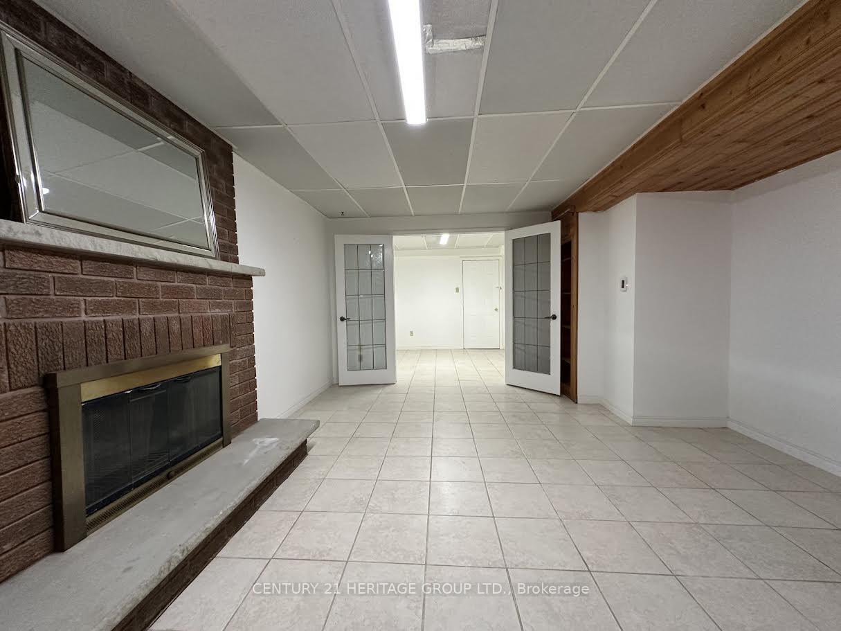 Photo 16 of Unit Bsmt, 37 April Gardens N, Aurora, Aurora Heights — HOMEH