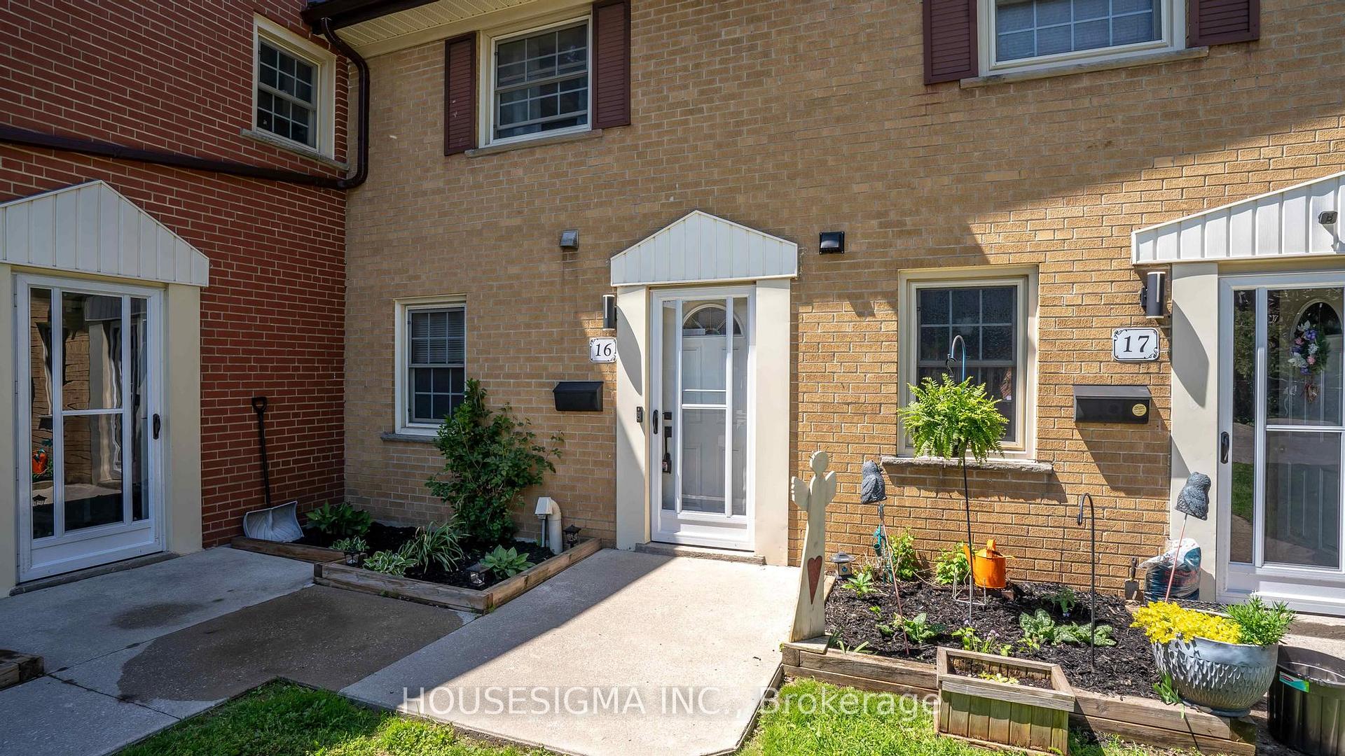 Photo 1 of 16 Arbour Glen Crescent, London, East A — HOMEH