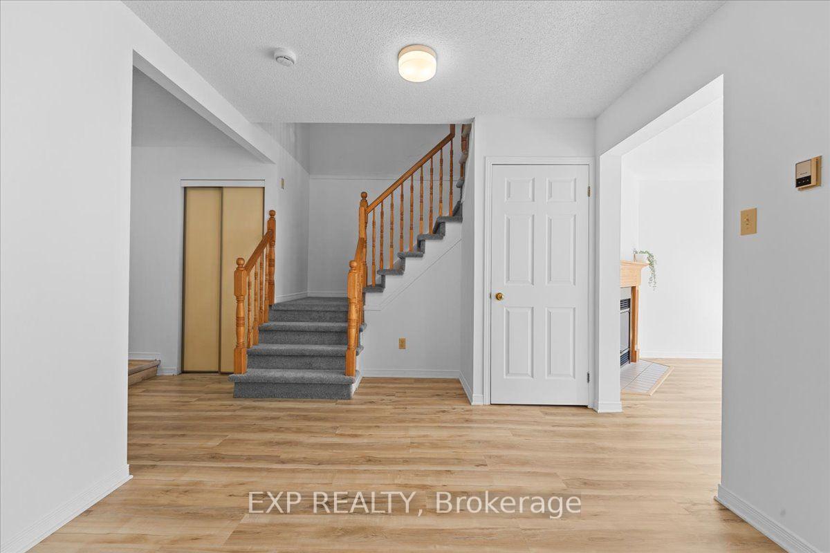 Photo 10 of 77 Waterton Crescent, Ottawa, Kanata - Bridlewood — HOMEH