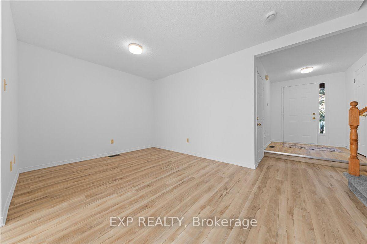 Photo 11 of 77 Waterton Crescent, Ottawa, Kanata - Bridlewood — HOMEH