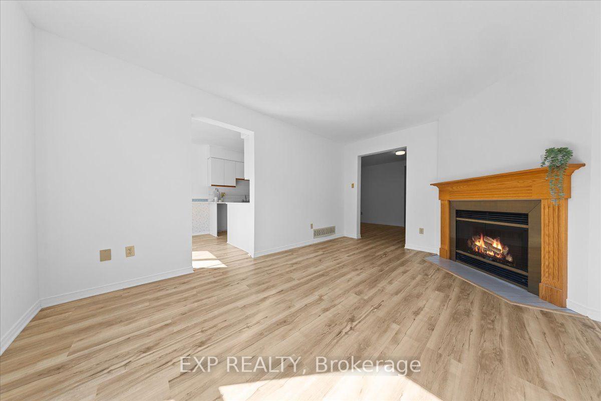 Photo 23 of 77 Waterton Crescent, Ottawa, Kanata - Bridlewood — HOMEH