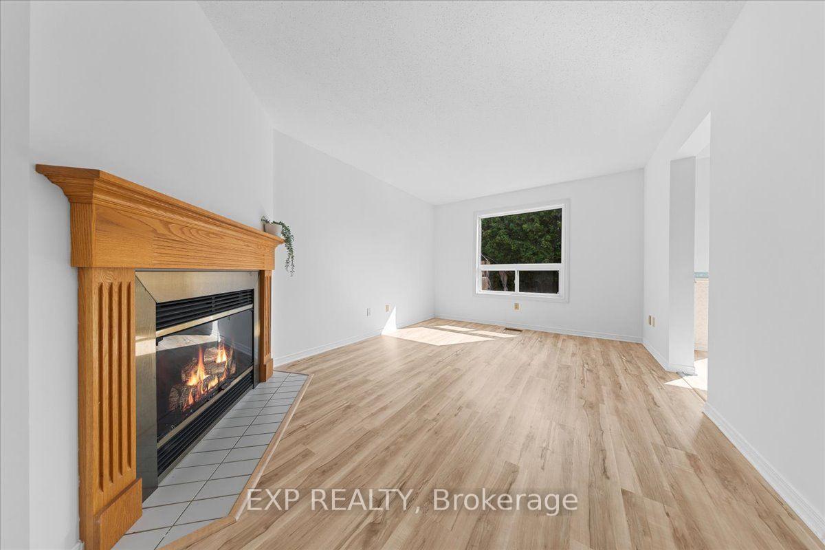 Photo 24 of 77 Waterton Crescent, Ottawa, Kanata - Bridlewood — HOMEH
