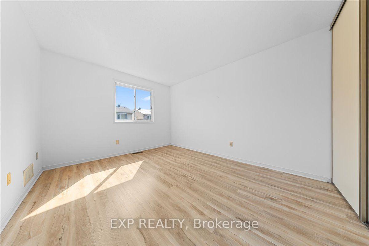 Photo 36 of 77 Waterton Crescent, Ottawa, Kanata - Bridlewood — HOMEH