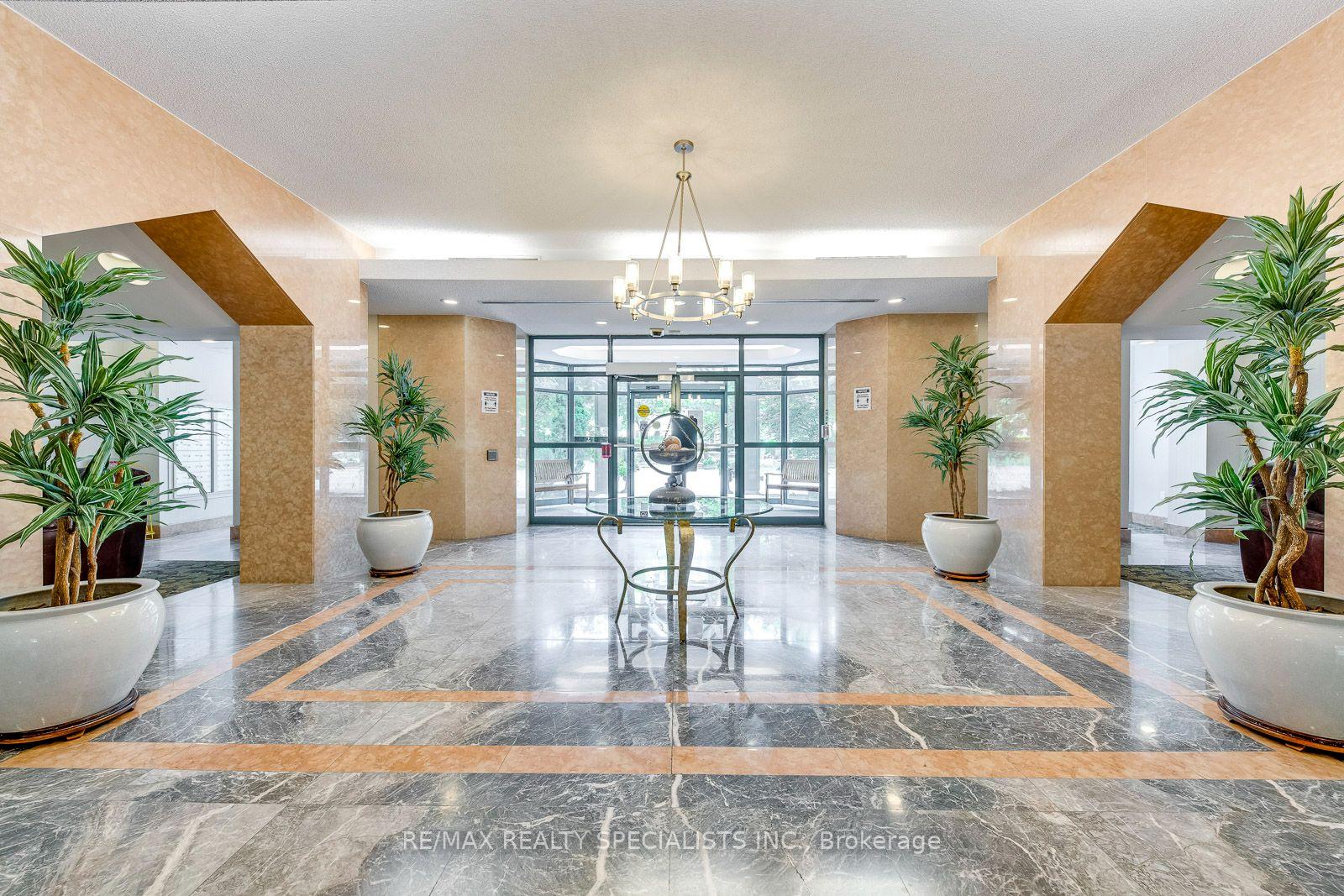 Photo 7 of Unit 1112, 2177 Burnhamthorpe Road, Mississauga, Erin Mills — HOMEH