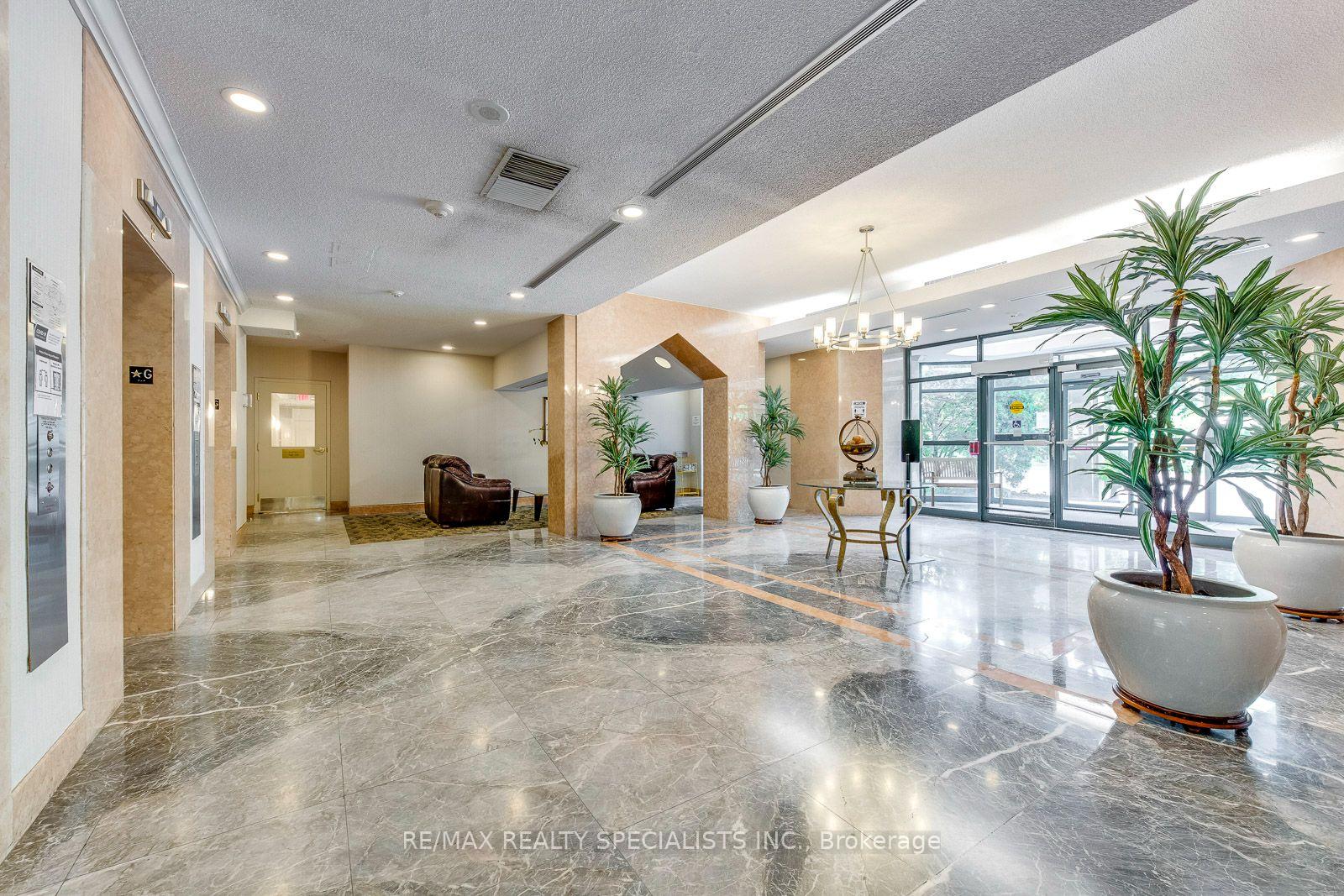Photo 11 of Unit 1112, 2177 Burnhamthorpe Road, Mississauga, Erin Mills — HOMEH