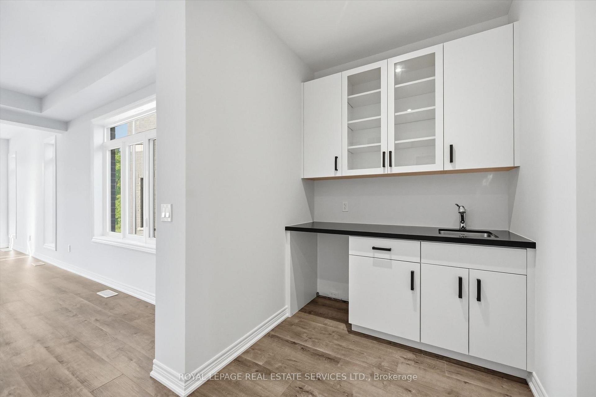Photo 5 of 74 Valley Trail Place, Hamilton, Waterdown — HOMEH