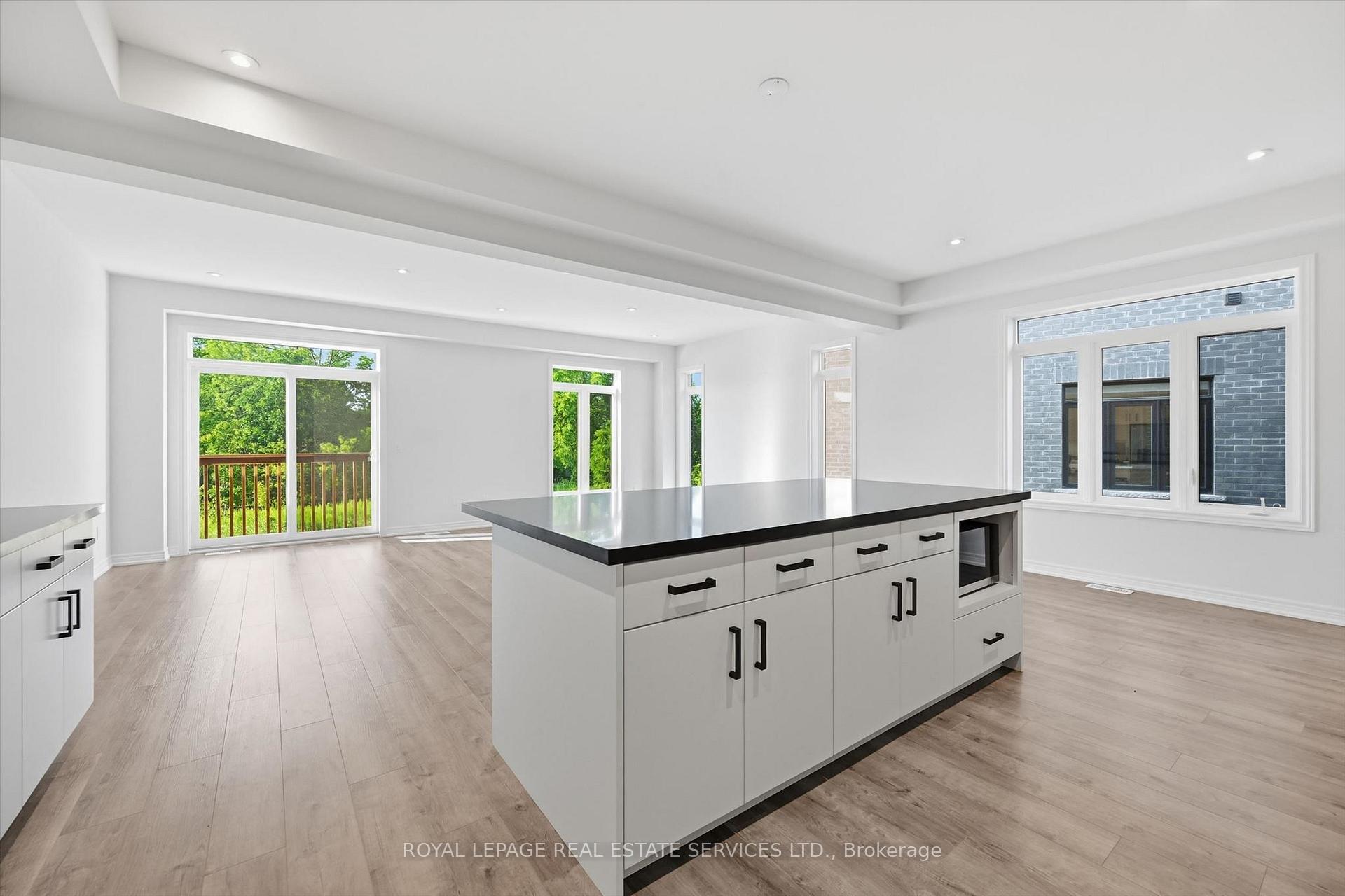 Photo 10 of 74 Valley Trail Place, Hamilton, Waterdown — HOMEH