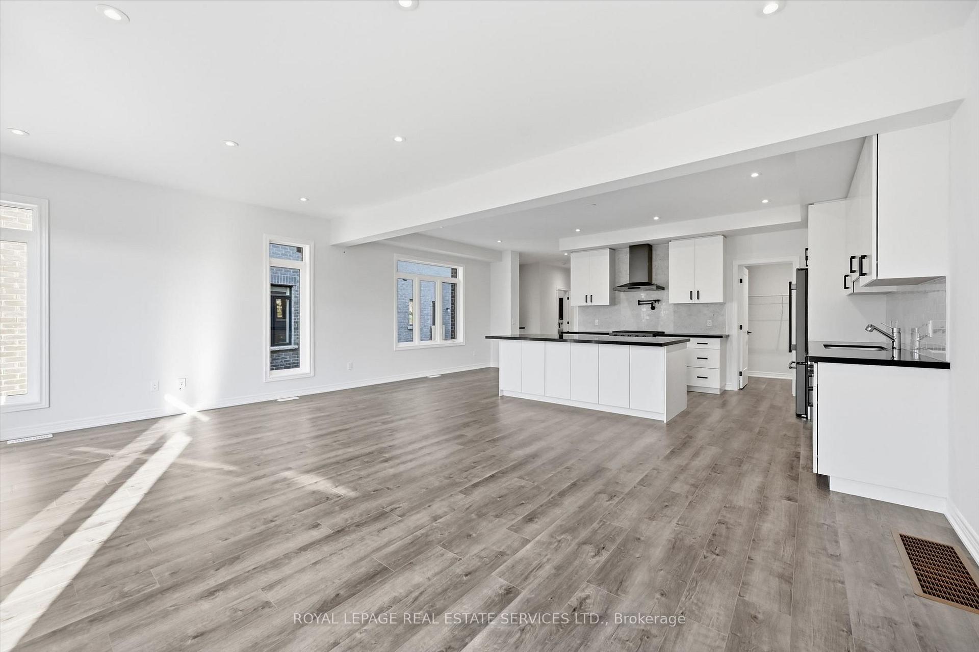 Photo 13 of 74 Valley Trail Place, Hamilton, Waterdown — HOMEH