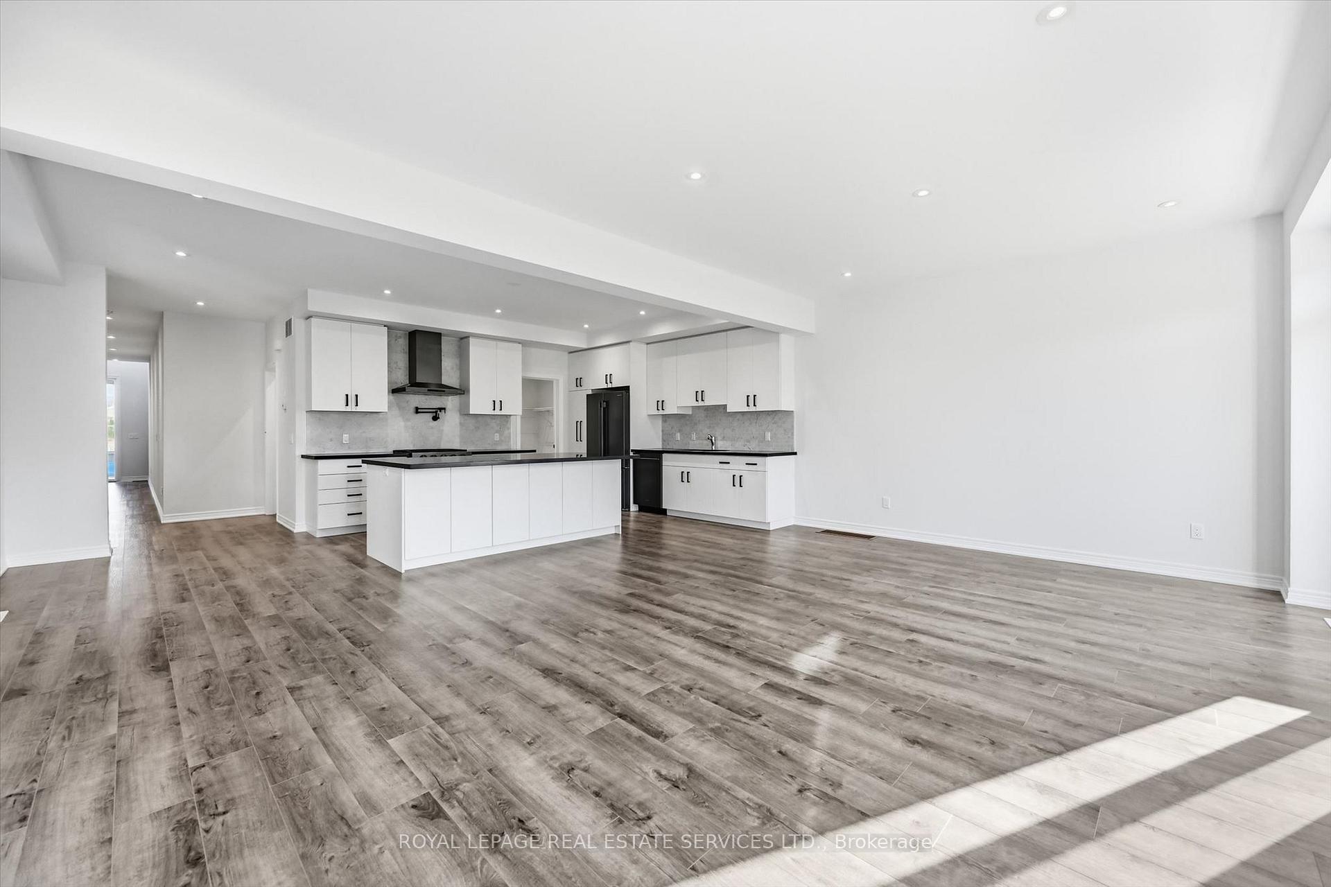Photo 14 of 74 Valley Trail Place, Hamilton, Waterdown — HOMEH