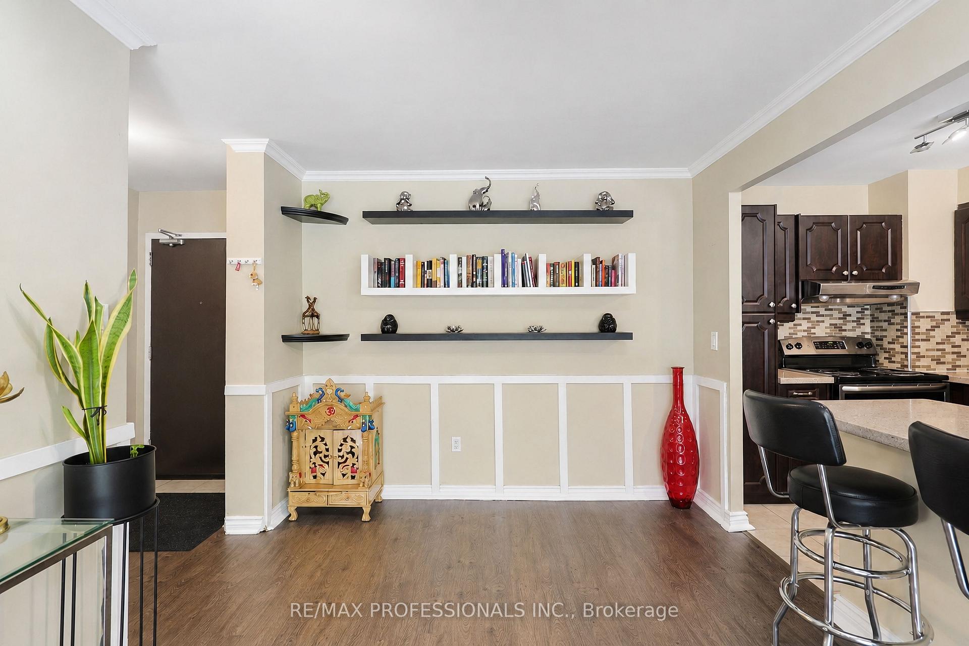 Photo 7 of Unit 209, 31 Four Winds Drive, North York, York University Heights — HOMEH