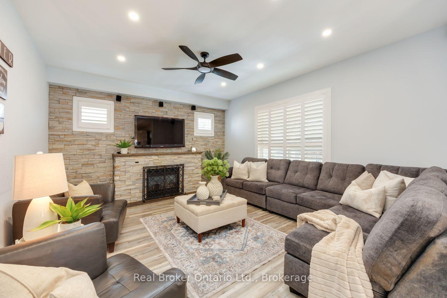 Photo 16 of 51 Brough Court, Clarington, Bowmanville — HOMEH