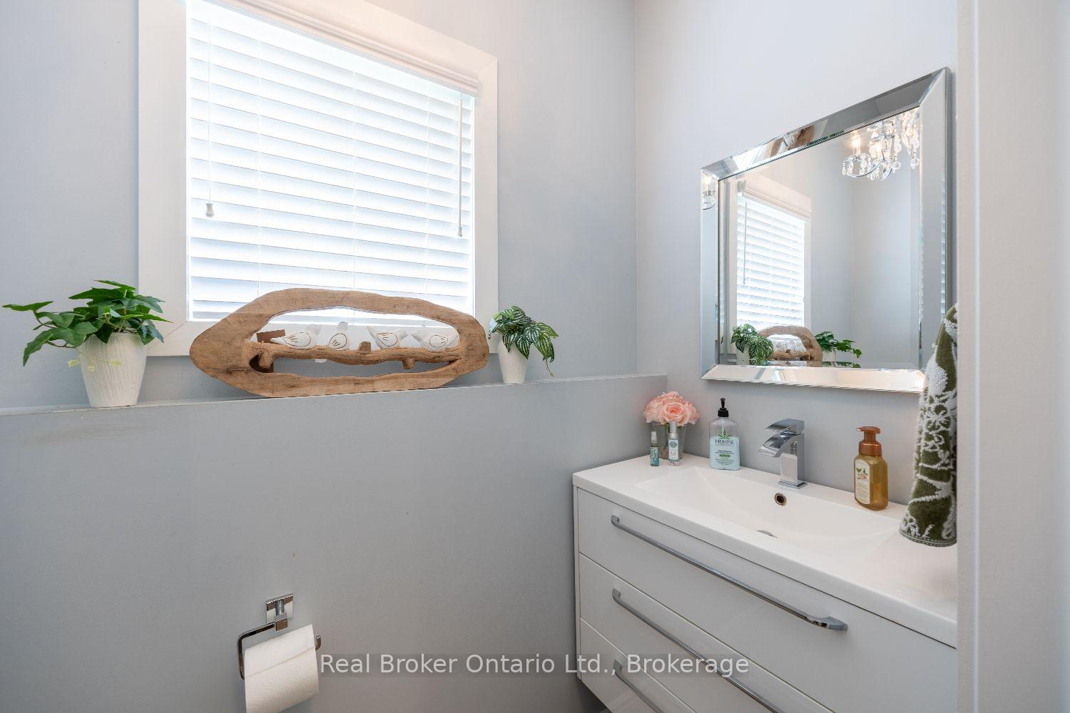 Photo 23 of 51 Brough Court, Clarington, Bowmanville — HOMEH