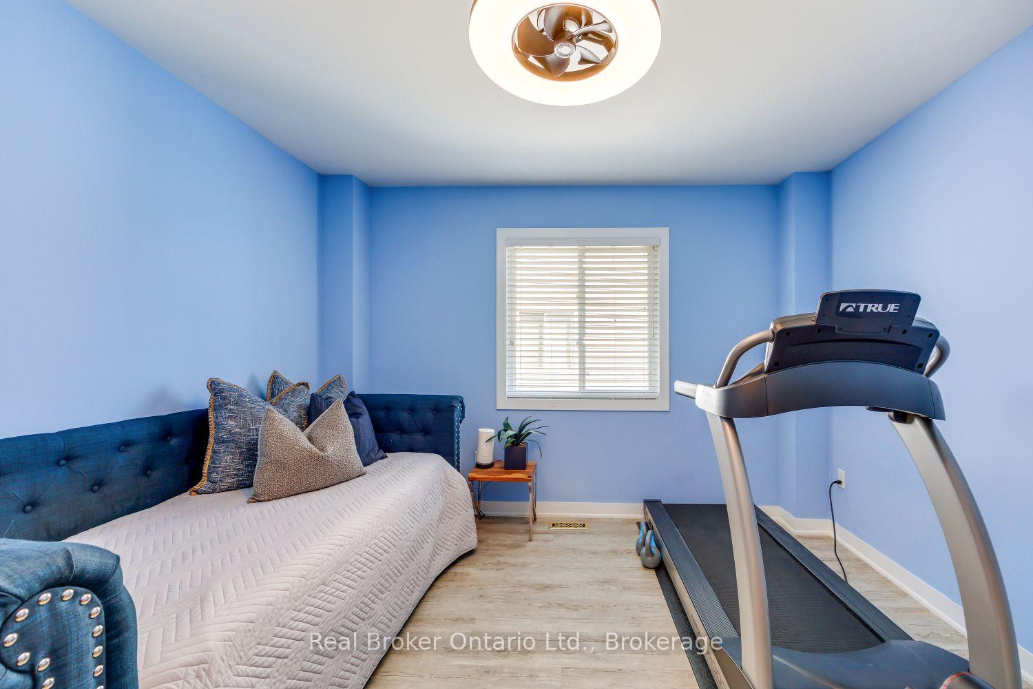 Photo 30 of 51 Brough Court, Clarington, Bowmanville — HOMEH
