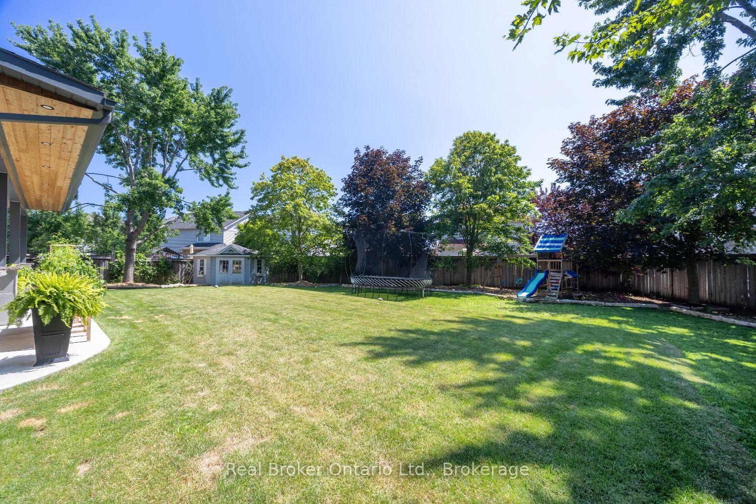 Photo 40 of 51 Brough Court, Clarington, Bowmanville — HOMEH