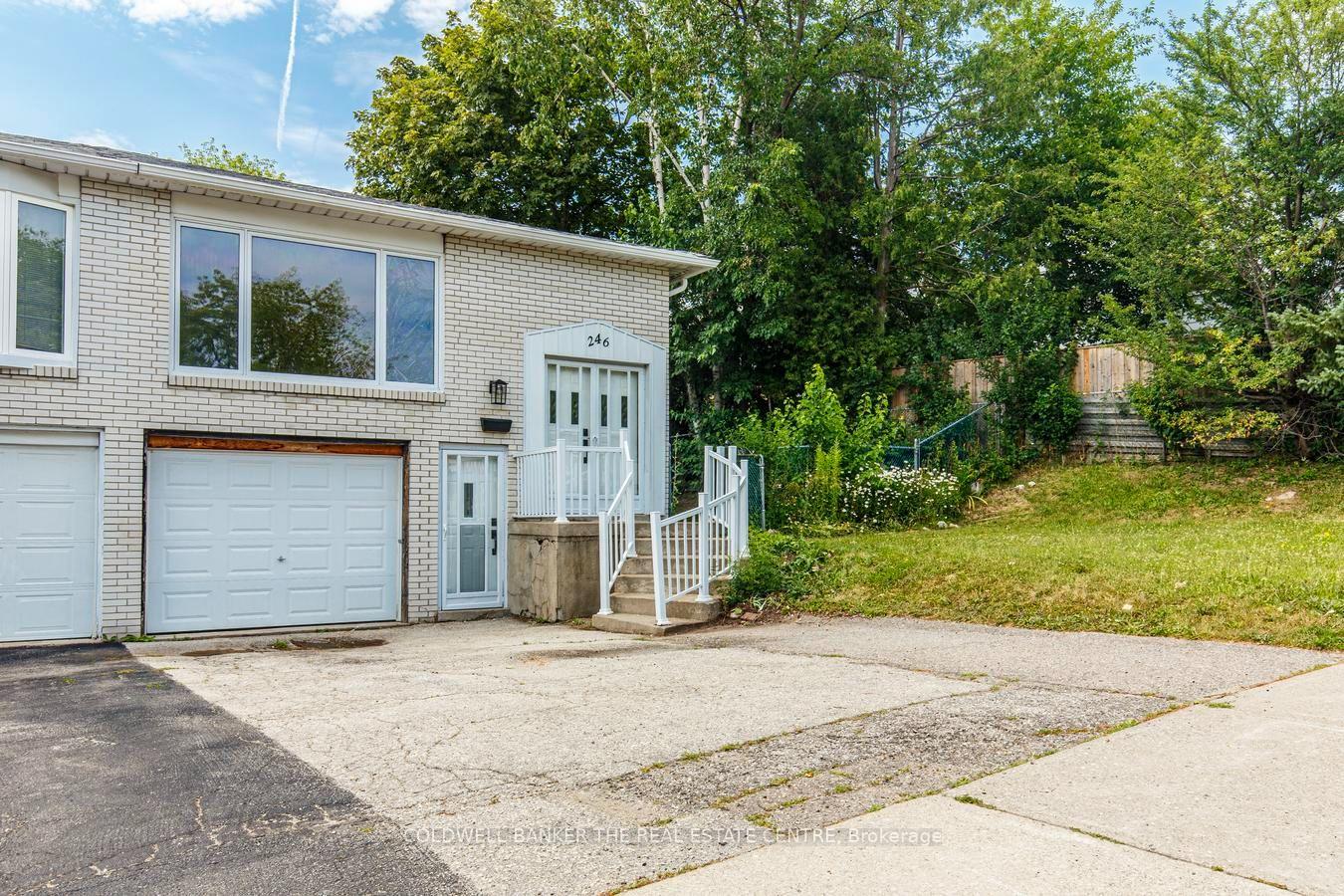 Photo 2 of Unit Upper, 246 Cherokee Blvd, North York, Pleasant View — HOMEH