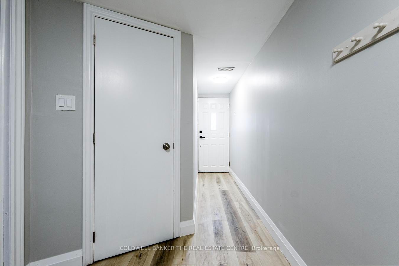 Photo 4 of Unit Upper, 246 Cherokee Blvd, North York, Pleasant View — HOMEH
