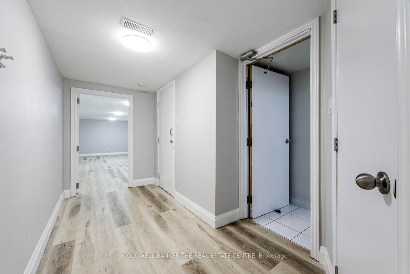 Photo 6 of Unit Upper, 246 Cherokee Blvd, North York, Pleasant View — HOMEH