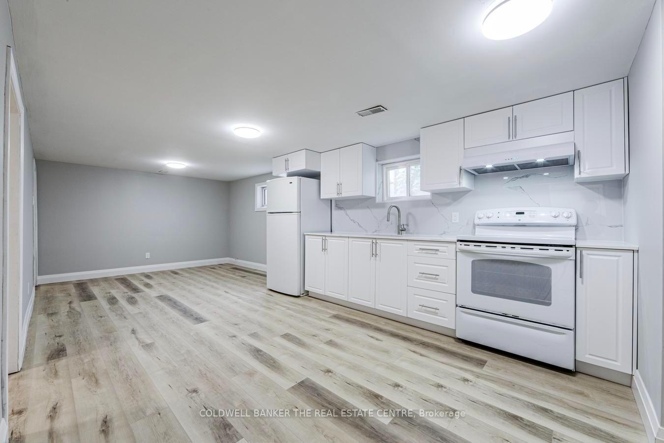 Photo 8 of Unit Upper, 246 Cherokee Blvd, North York, Pleasant View — HOMEH