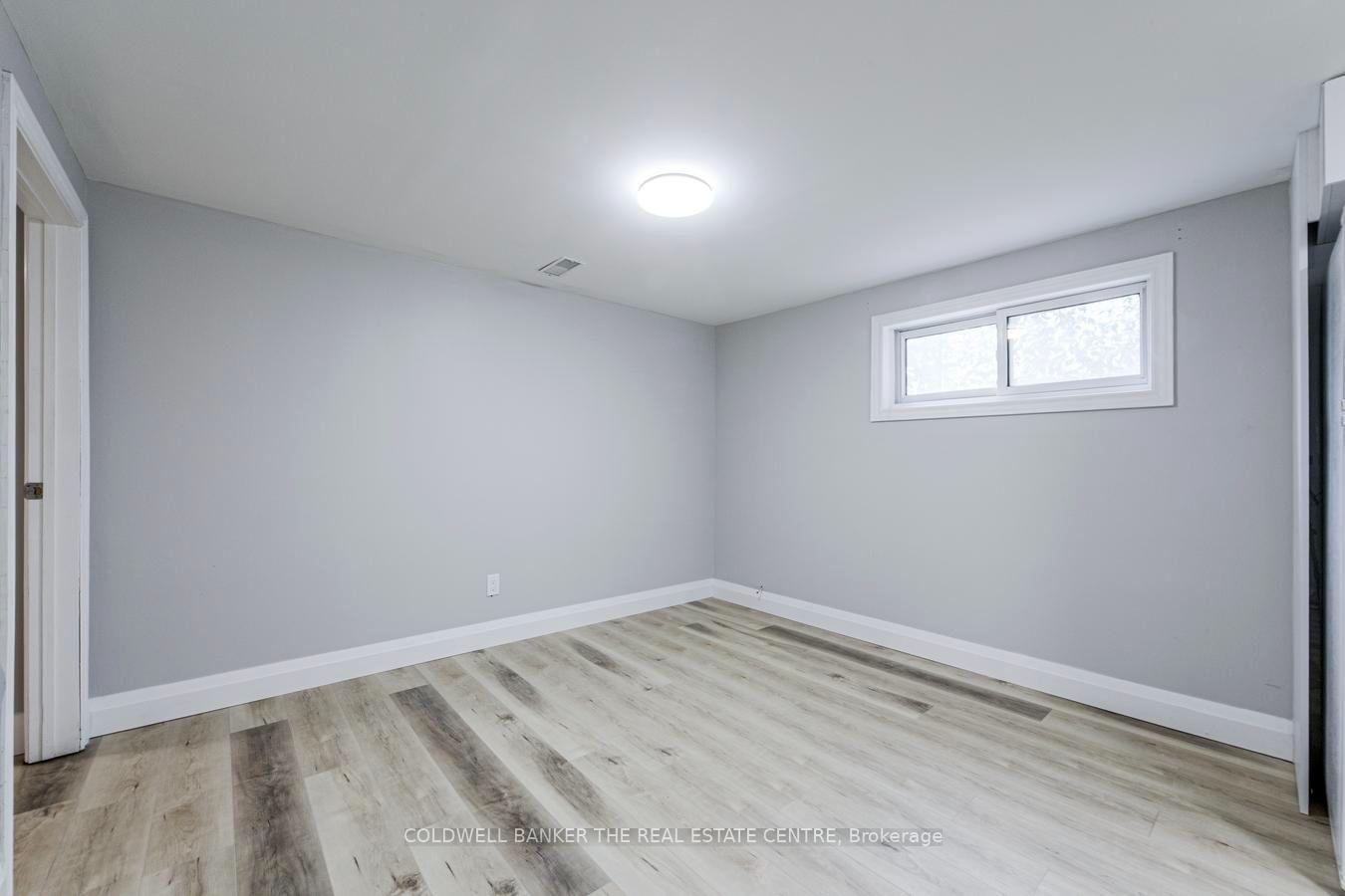Photo 14 of Unit Upper, 246 Cherokee Blvd, North York, Pleasant View — HOMEH