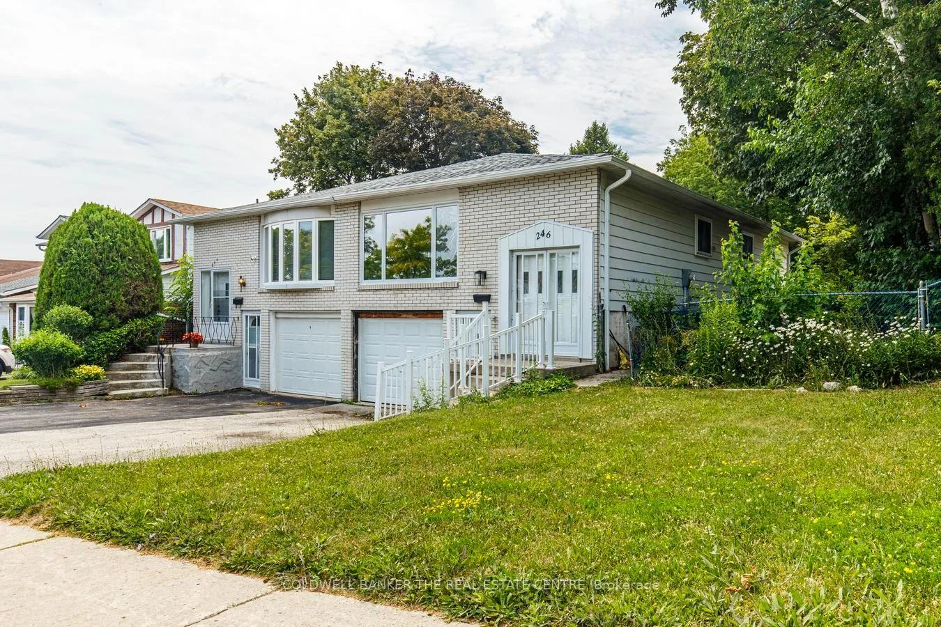 Photo 3 of Unit Upper, 246 Cherokee Blvd, North York, Pleasant View — HOMEH