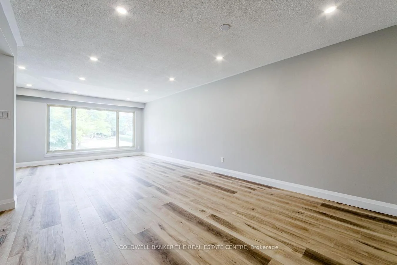 Photo 11 of Unit Upper, 246 Cherokee Blvd, North York, Pleasant View — HOMEH