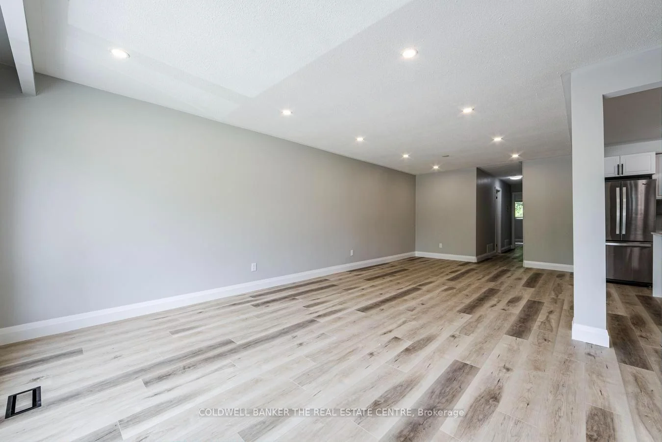 Photo 13 of Unit Upper, 246 Cherokee Blvd, North York, Pleasant View — HOMEH