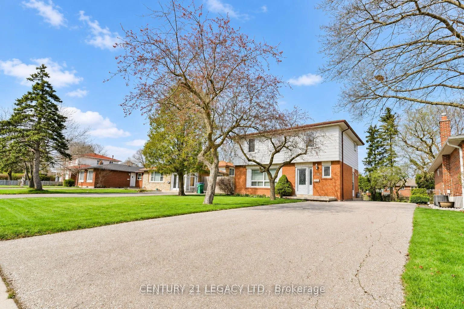 Photo 1 of Unit (Upper), 25 Edenborough Drive, Brampton, Southgate — HOMEH