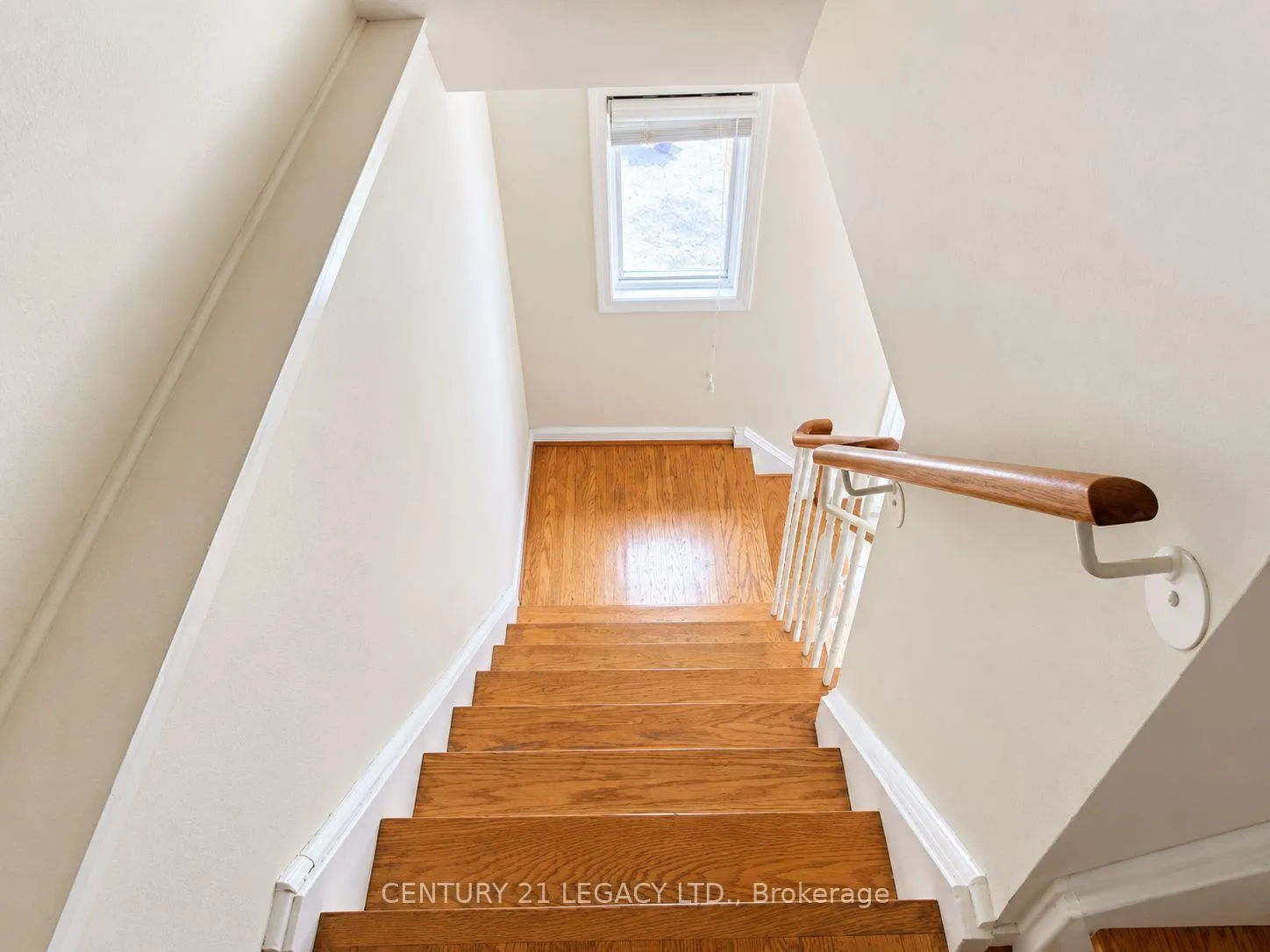 Photo 12 of Unit (Upper), 25 Edenborough Drive, Brampton, Southgate — HOMEH