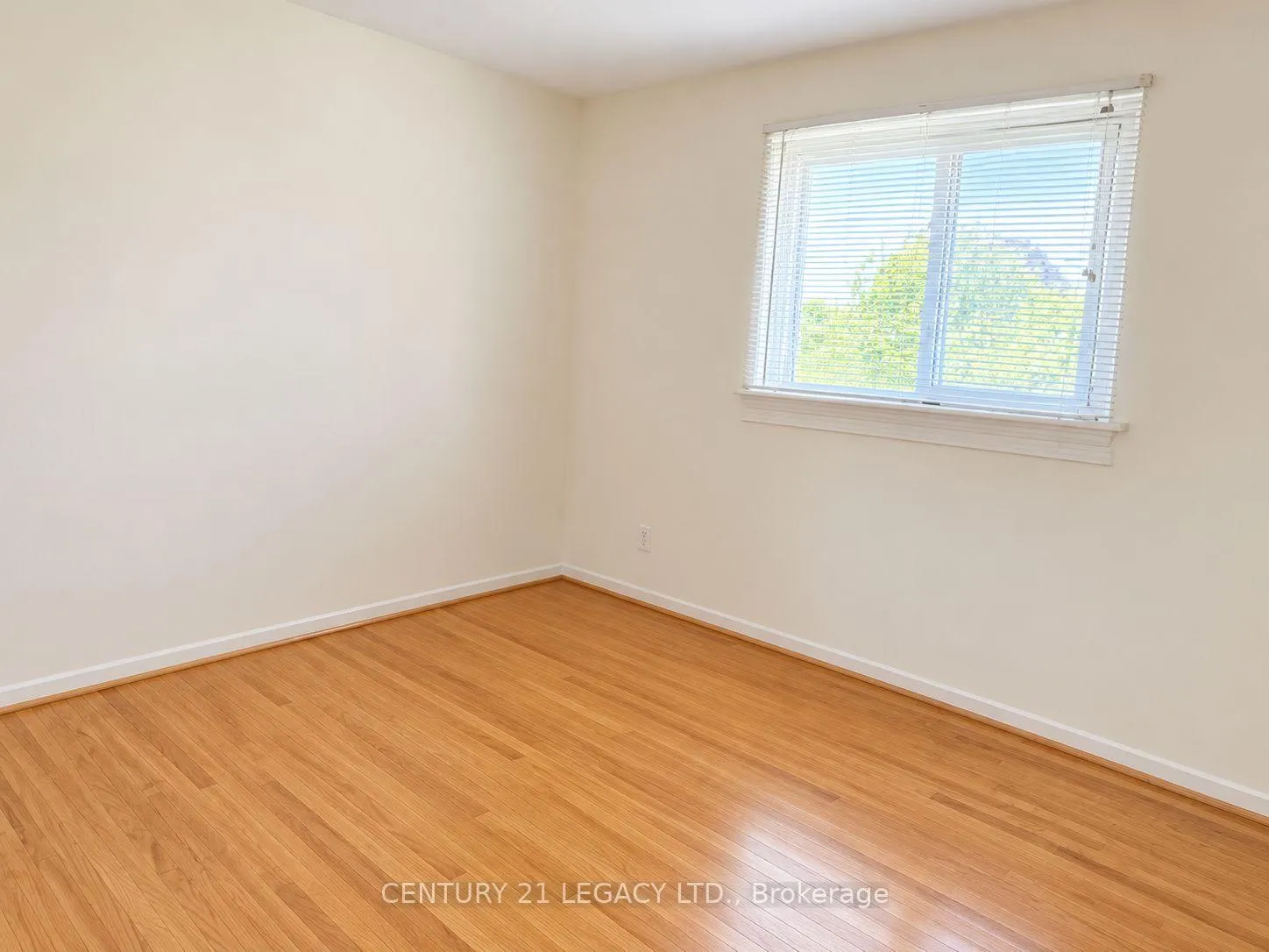 Photo 16 of Unit (Upper), 25 Edenborough Drive, Brampton, Southgate — HOMEH