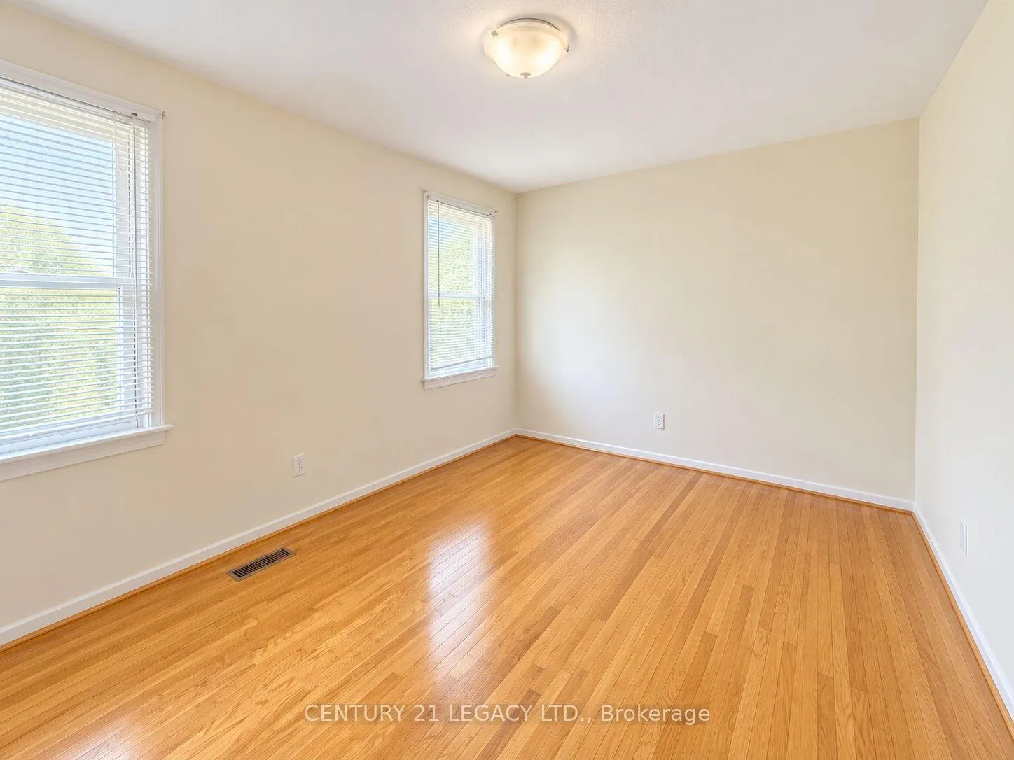 Photo 17 of Unit (Upper), 25 Edenborough Drive, Brampton, Southgate — HOMEH