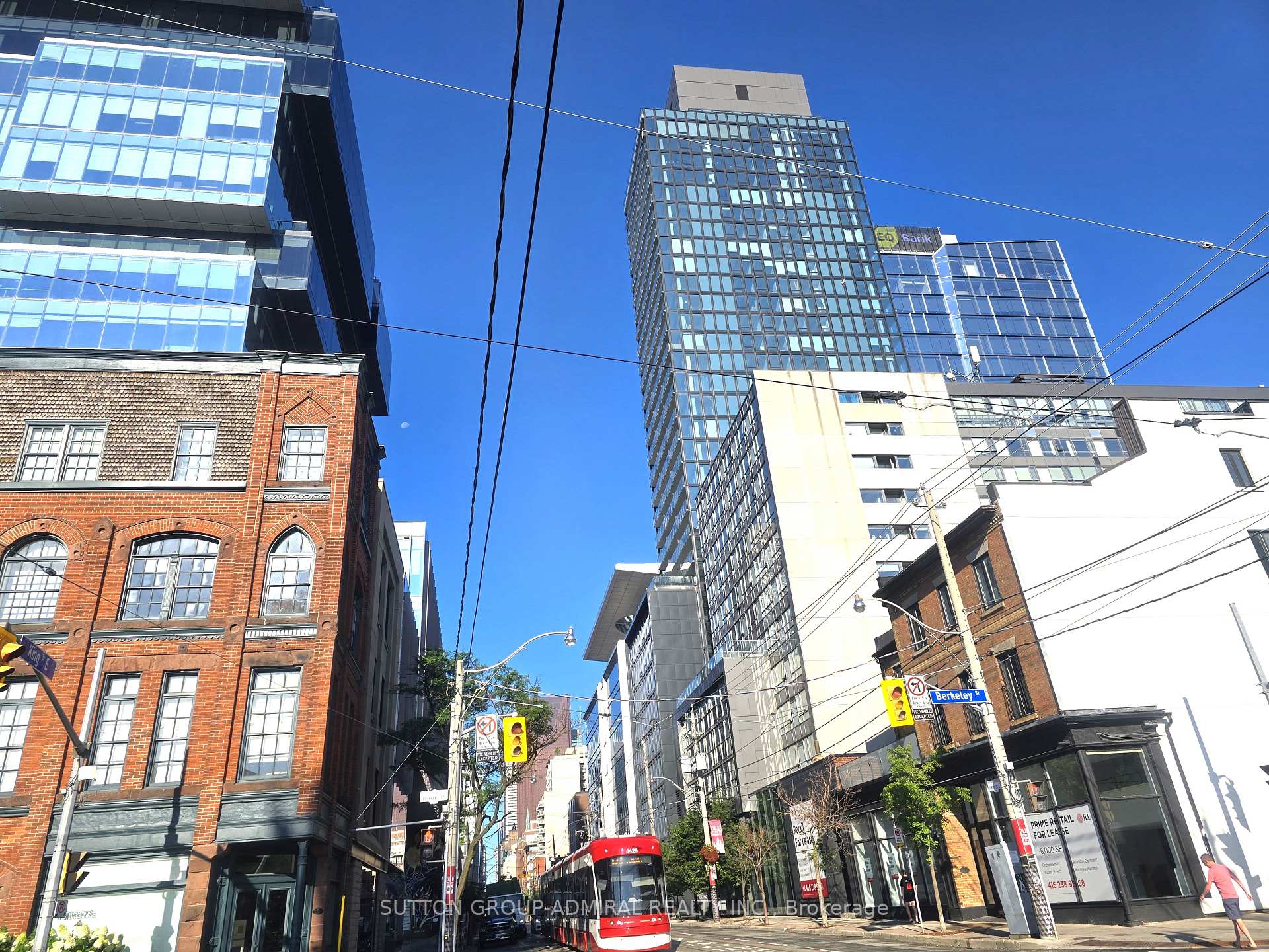 Front of Unit 2202, 284 King Street E