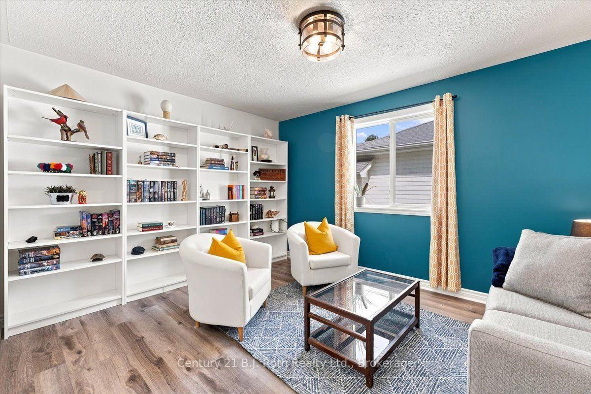Photo 4 of 413 Irwin Street, Midland — HOMEH