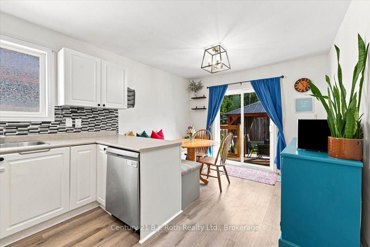 Photo 9 of 413 Irwin Street, Midland — HOMEH