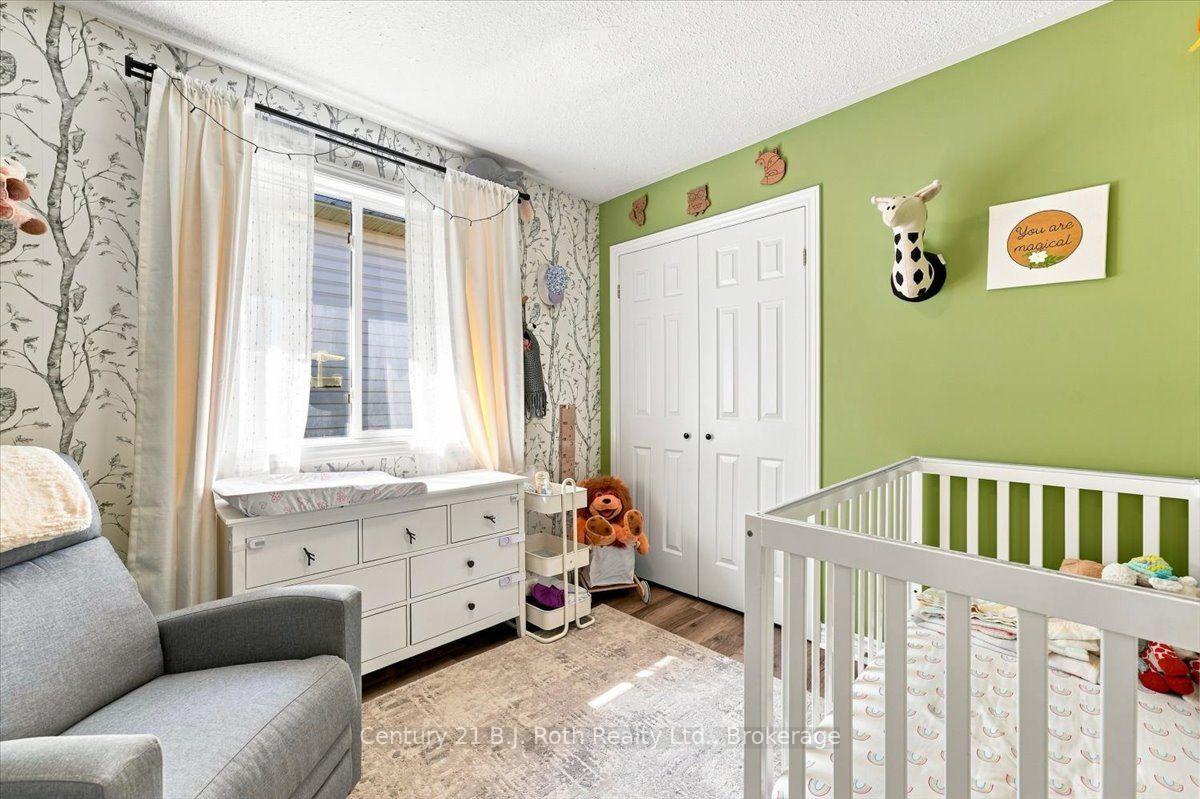Photo 15 of 413 Irwin Street, Midland — HOMEH