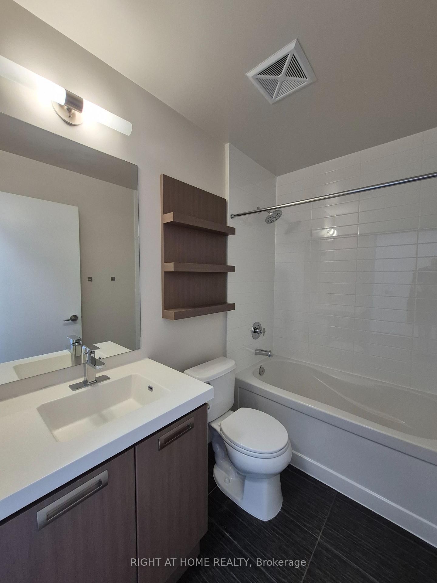 Photo 3 of Unit 1807, 90 Stadium Road, Toronto, Niagara — HOMEH