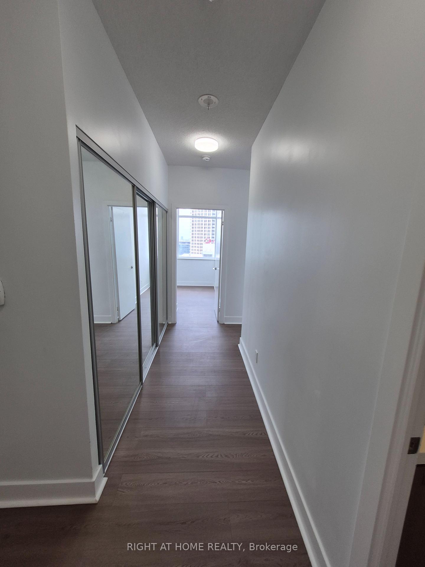 Photo 4 of Unit 1807, 90 Stadium Road, Toronto, Niagara — HOMEH