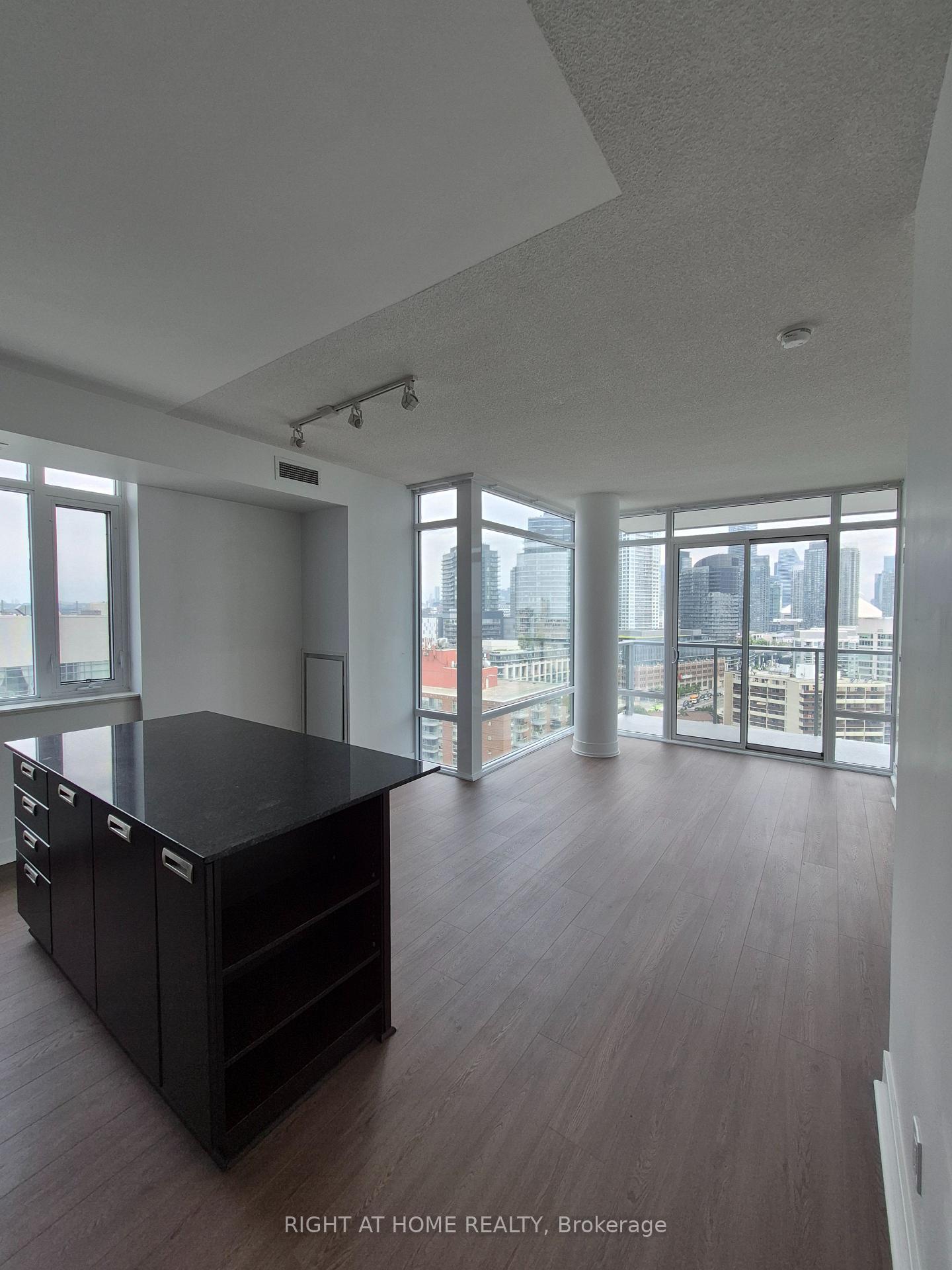 Photo 8 of Unit 1807, 90 Stadium Road, Toronto, Niagara — HOMEH
