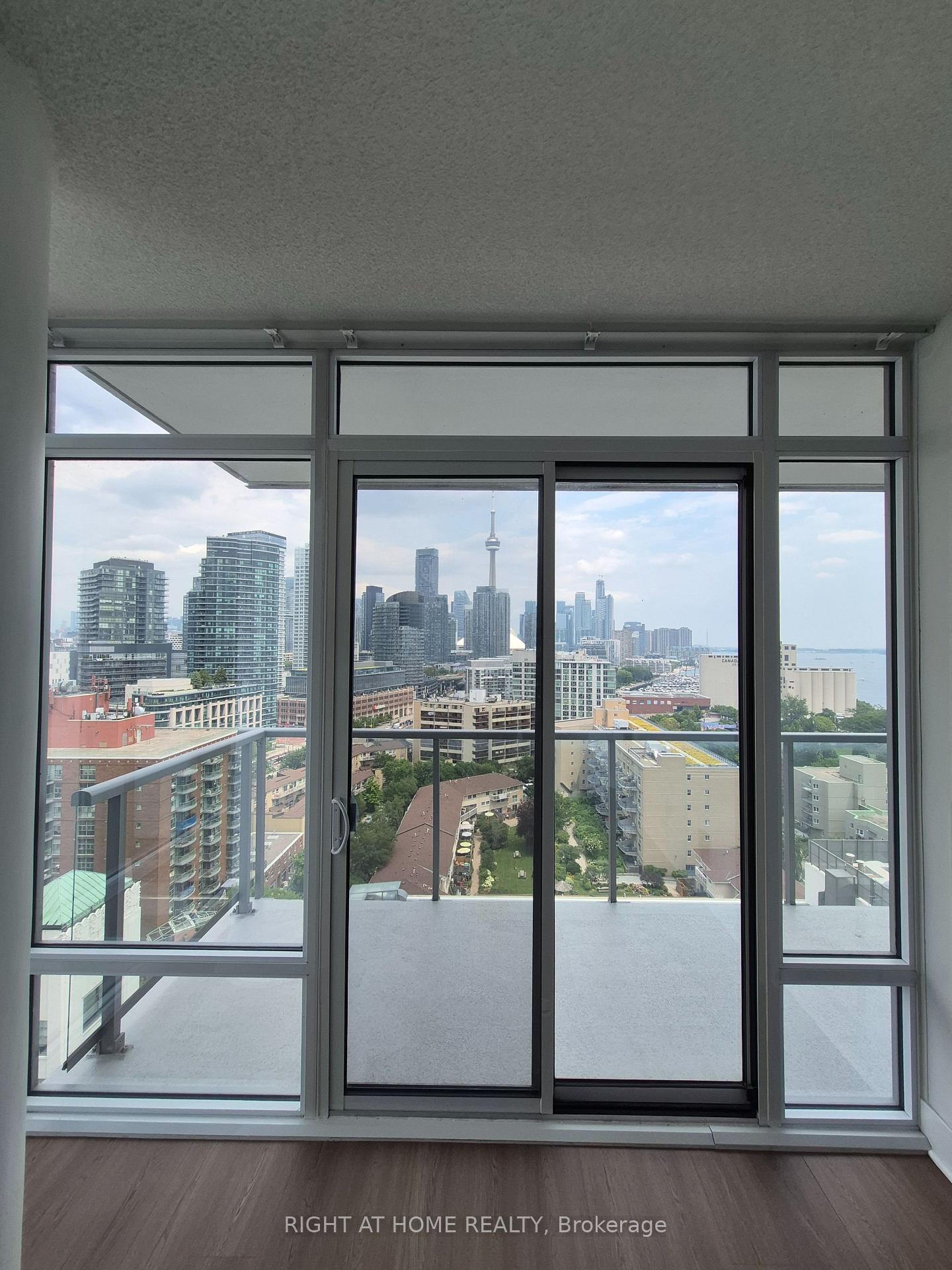 Photo 17 of Unit 1807, 90 Stadium Road, Toronto, Niagara — HOMEH