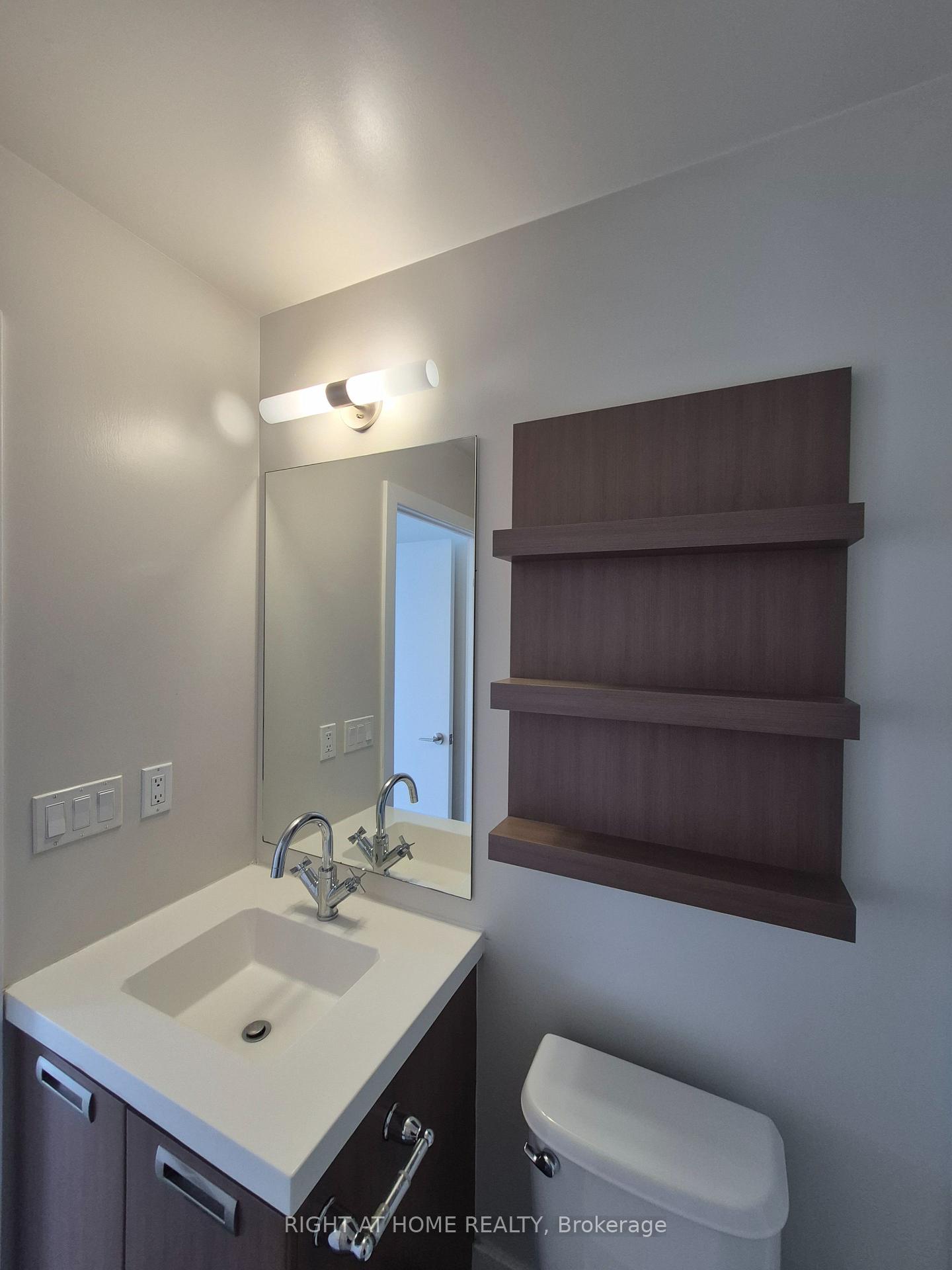 Photo 23 of Unit 1807, 90 Stadium Road, Toronto, Niagara — HOMEH