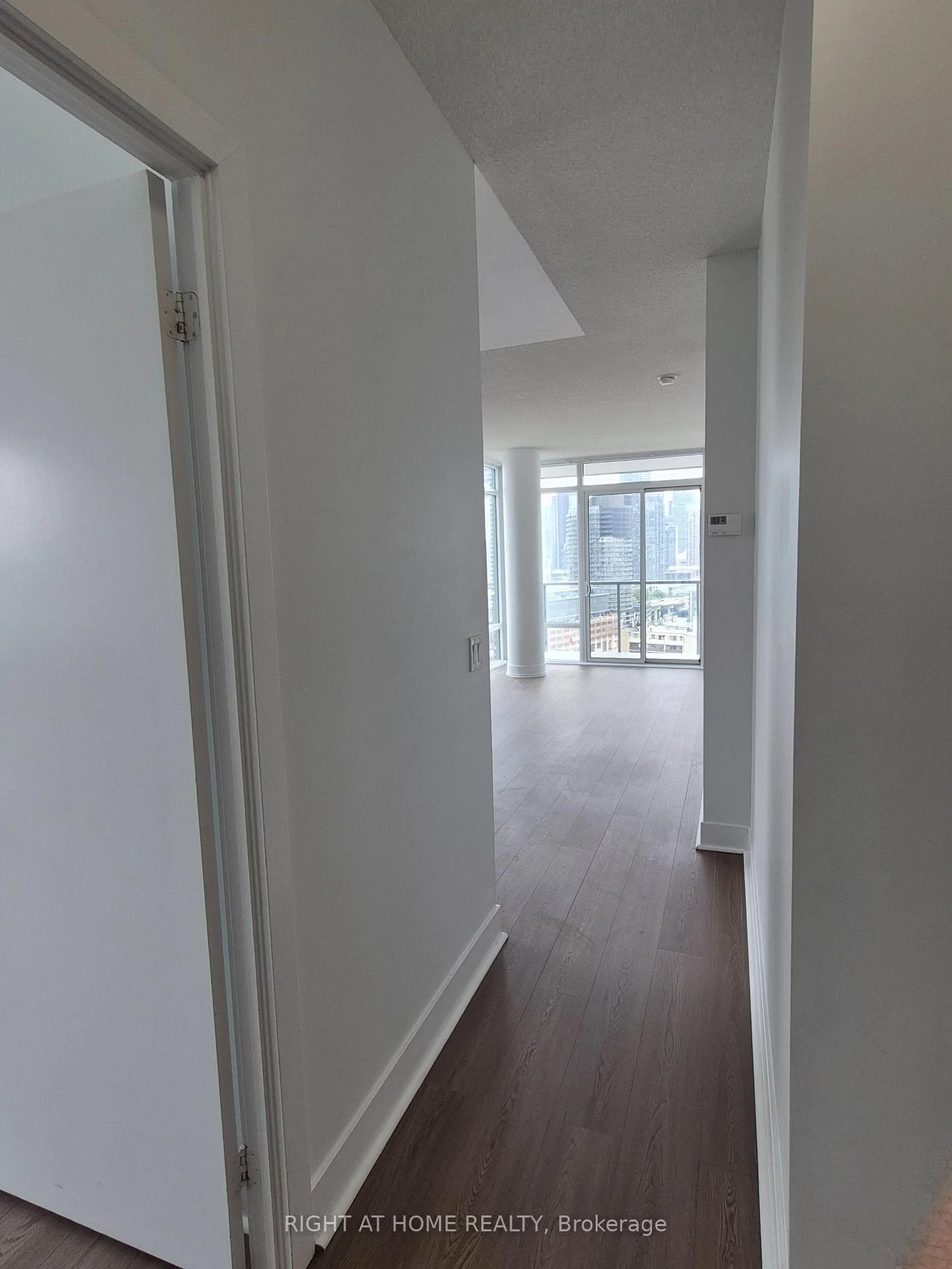 Photo 9 of Unit 1807, 90 Stadium Road, Toronto, Niagara — HOMEH