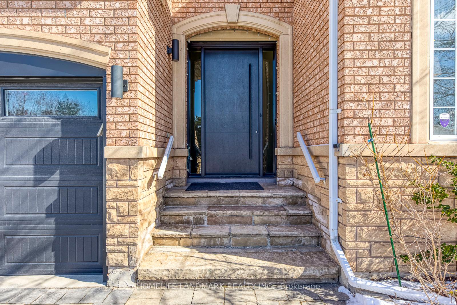 Photo 3 of 1516 Pinery Crescent, Oakville, Joshua Creek — HOMEH