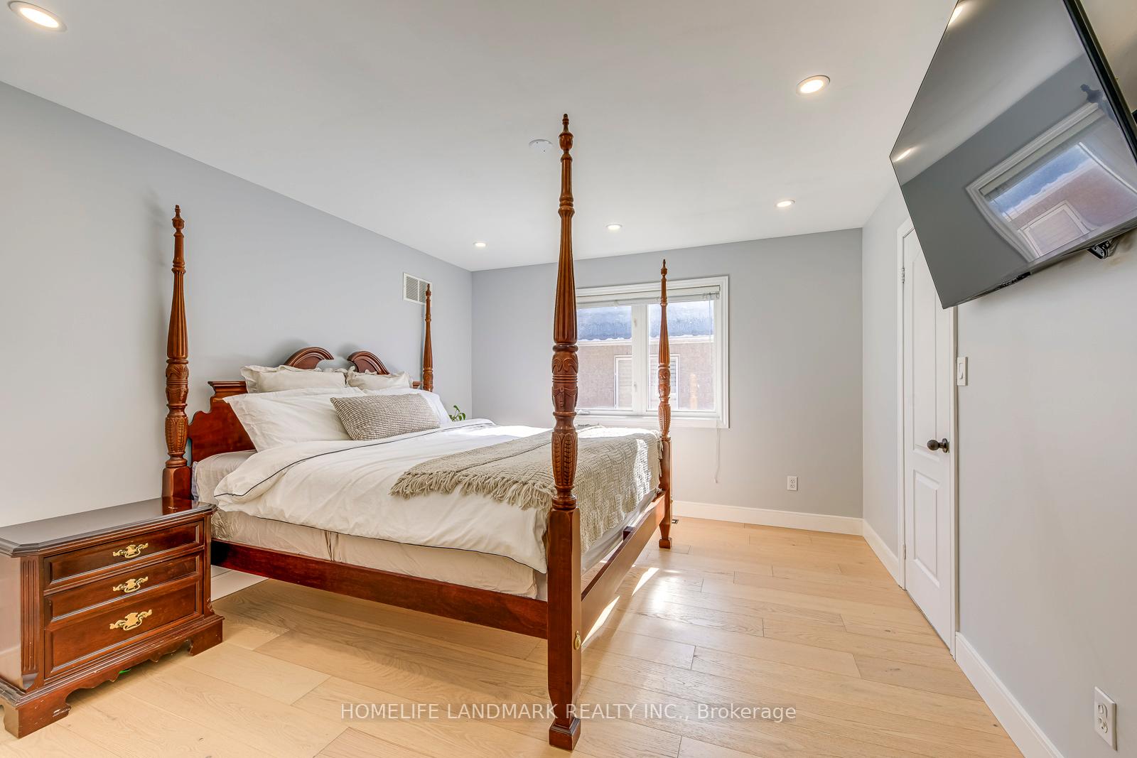 Photo 38 of 1516 Pinery Crescent, Oakville, Joshua Creek — HOMEH