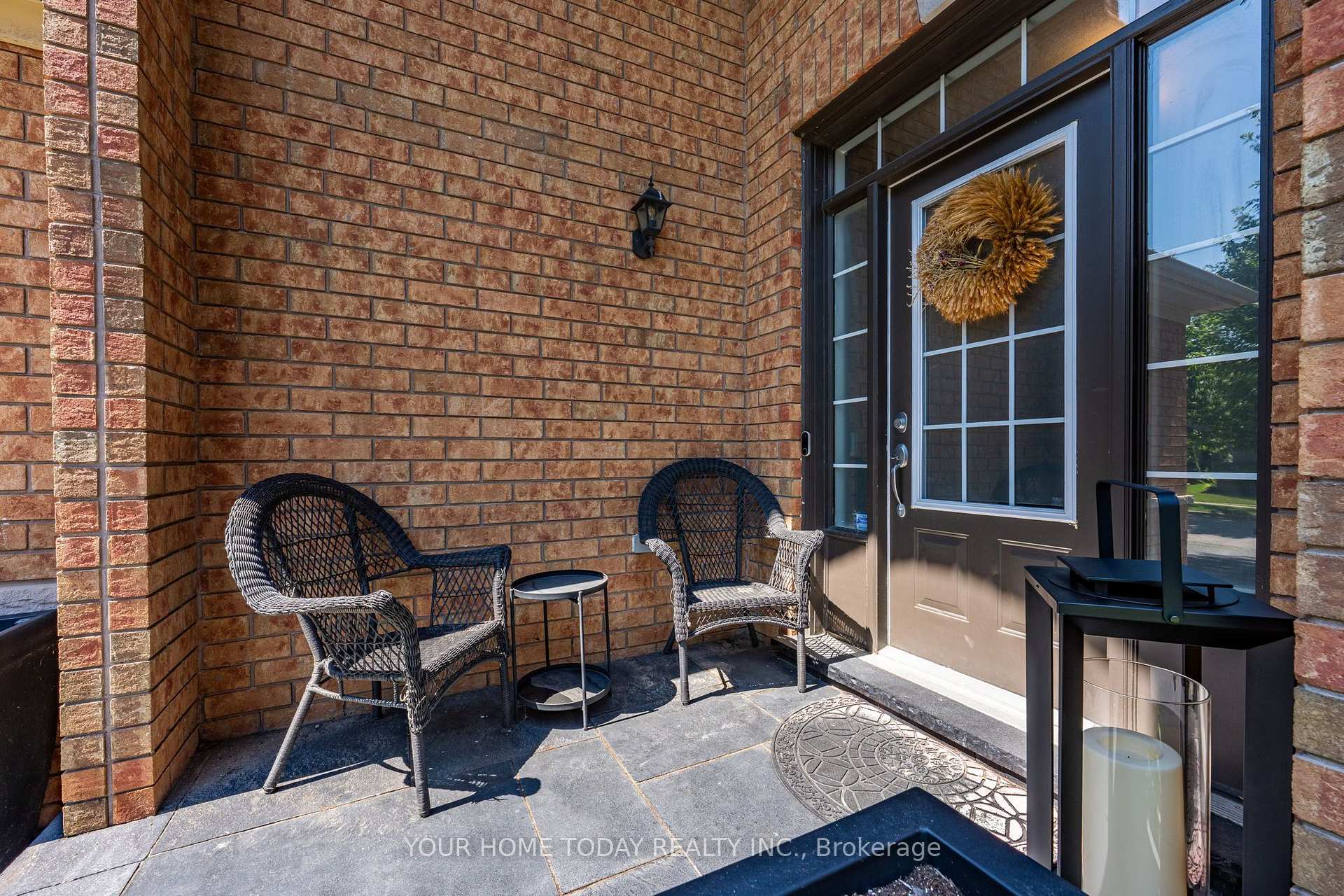 Photo 5 of 11 Orchid Avenue, Halton Hills, Georgetown — HOMEH
