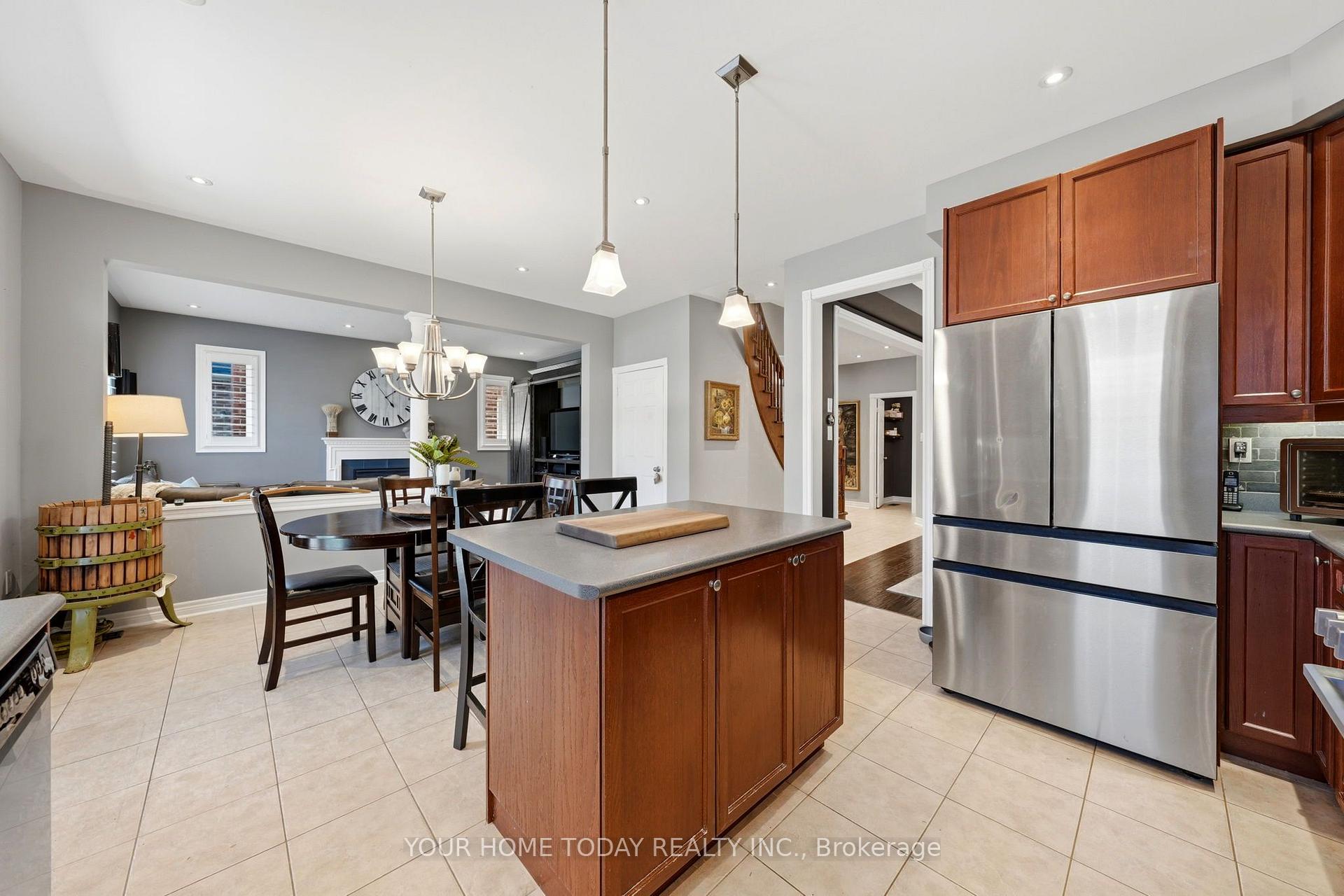 Photo 16 of 11 Orchid Avenue, Halton Hills, Georgetown — HOMEH